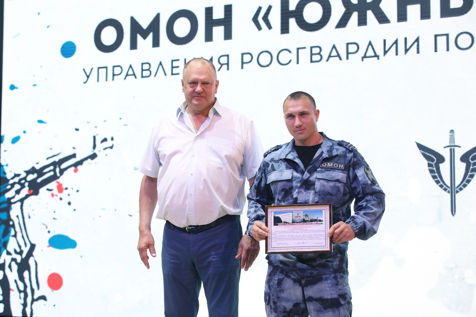 Депутат краевой Думы Сергей Шевелёв поздравил с 30-летием Ставропольский ОМОН