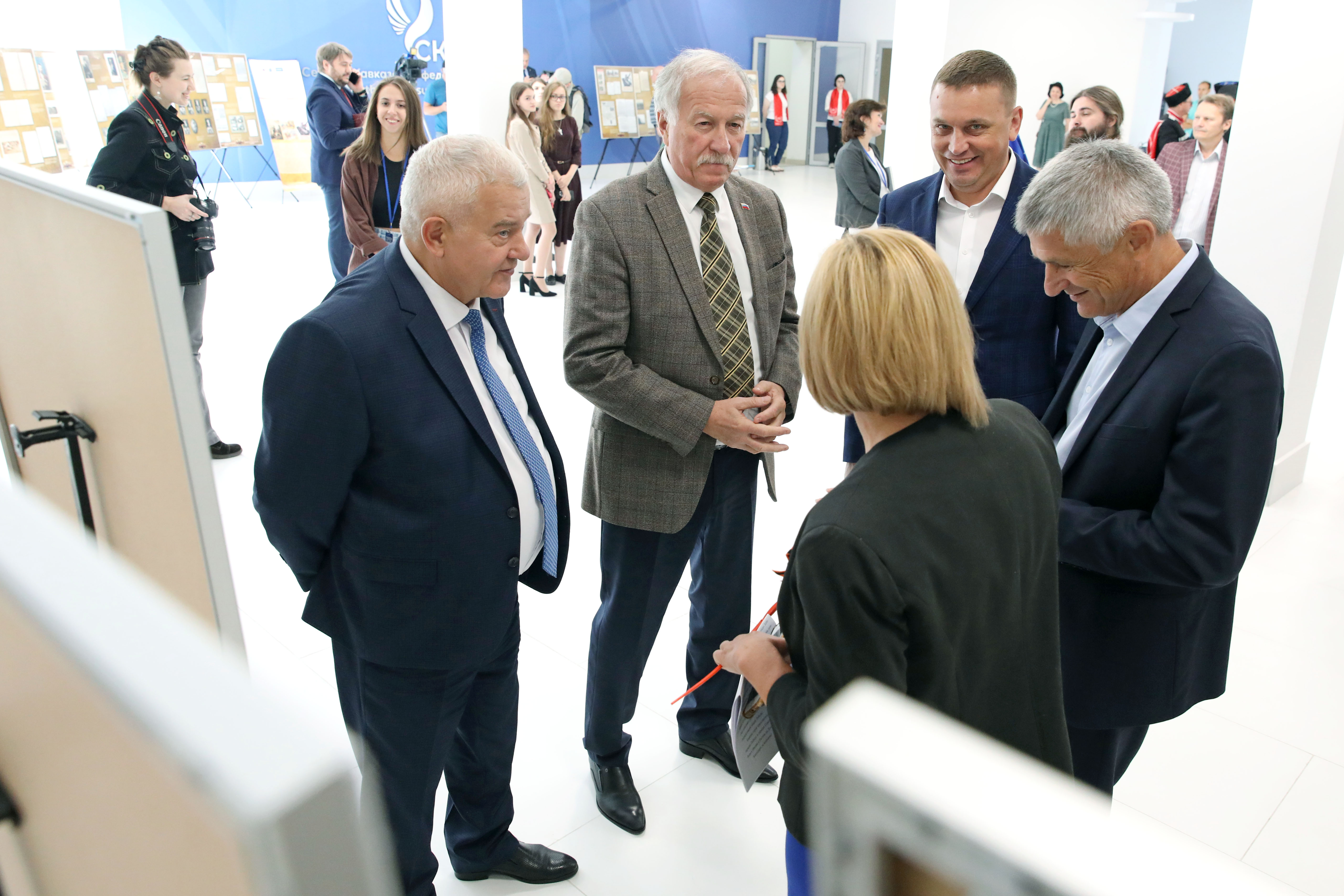 Николай Великдань открыл выставку об истории российского казачества