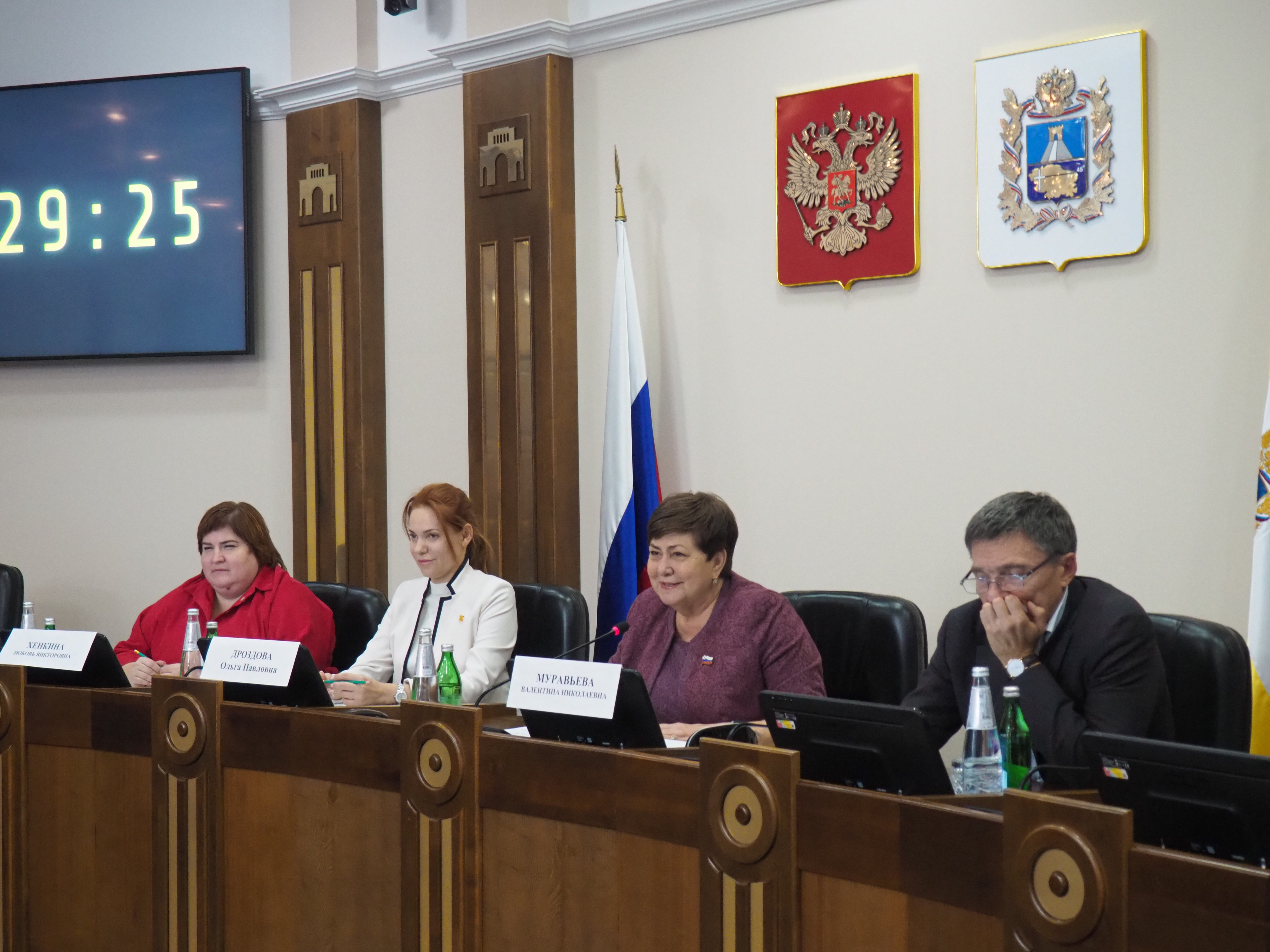 В краевой Думе предлагают изменить налоговую нагрузку на иностранных работников