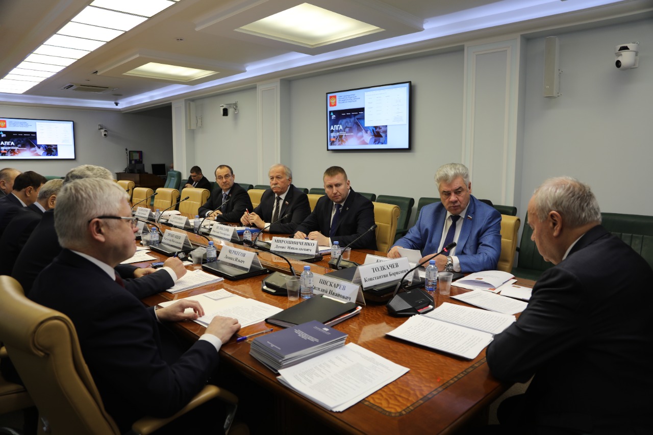 Николай Великдань представил законодателям страны опыт вовлечения казачьих дружин в обеспечение национальной безопасности