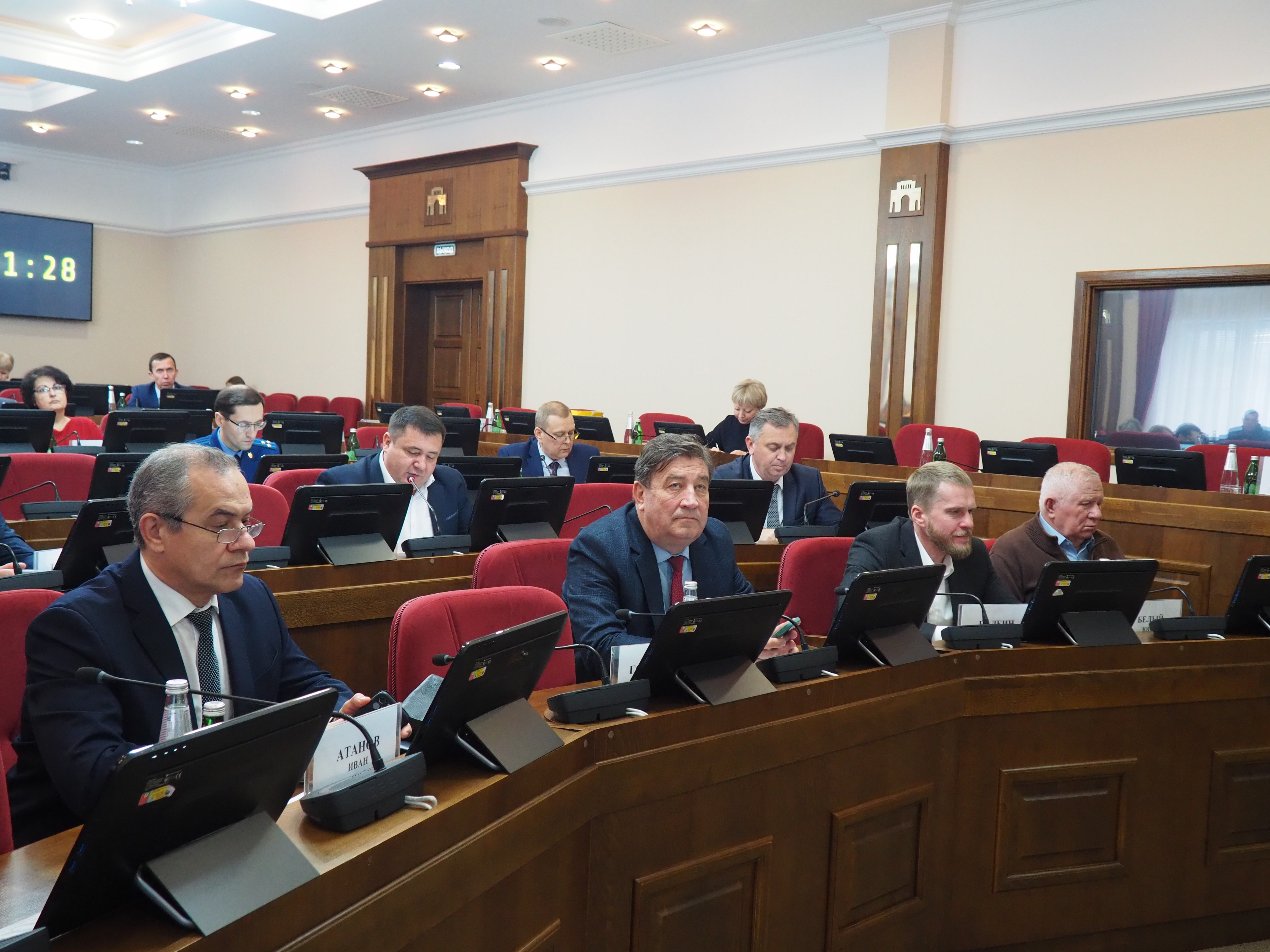 Как предотвратить гибель птиц при борьбе с грызунами обсудили в Думе Ставрополья