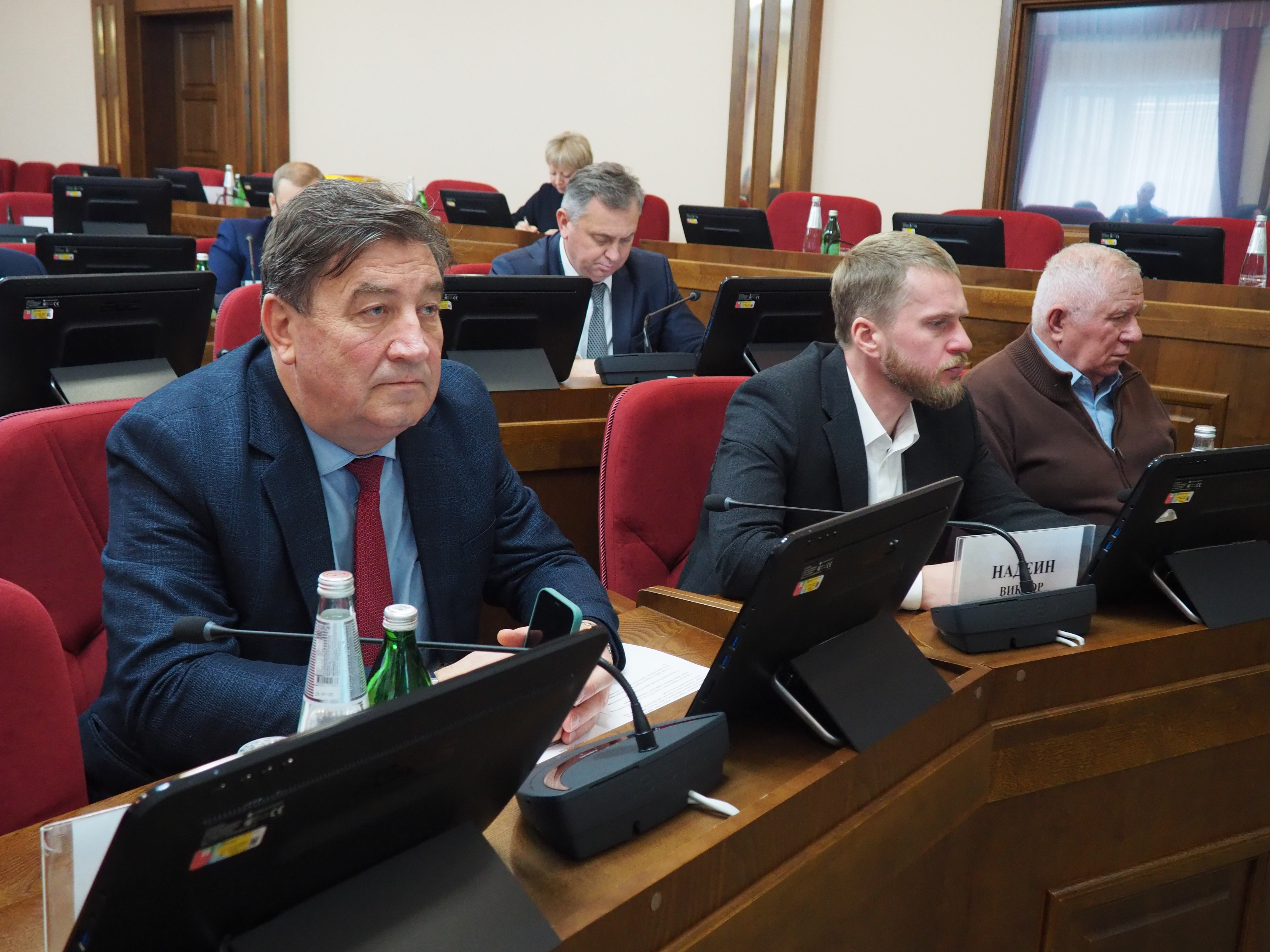 Как предотвратить гибель птиц при борьбе с грызунами обсудили в Думе Ставрополья