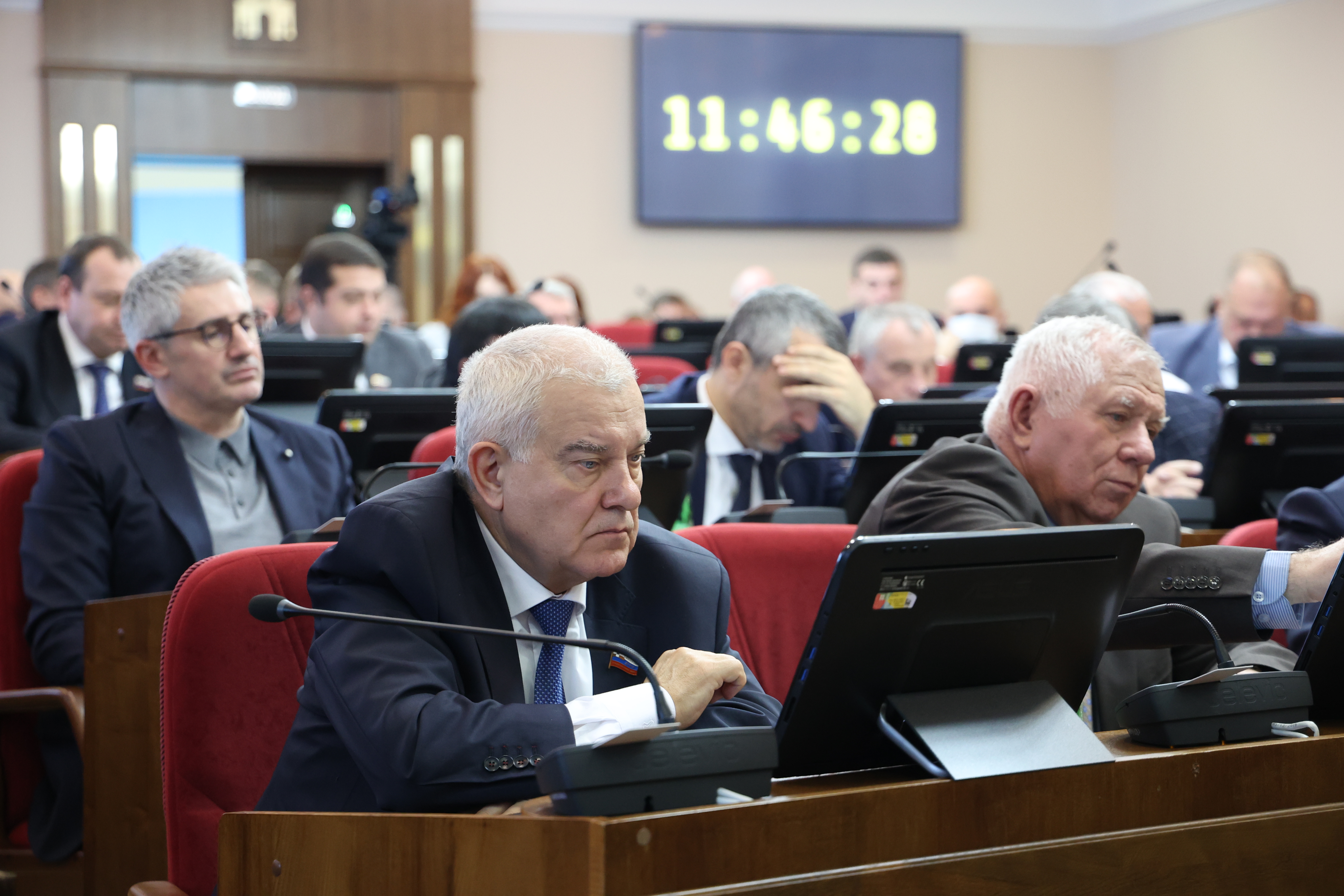 В Думе Ставропольского края завершилась осенняя сессия