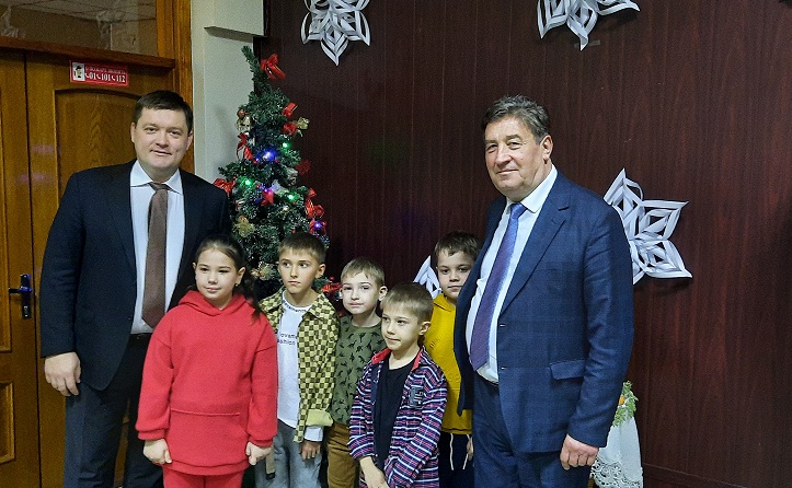 Виктор Гончаров поздравил коллектив Георгиевского хлебокомбината с 50-летием предприятия