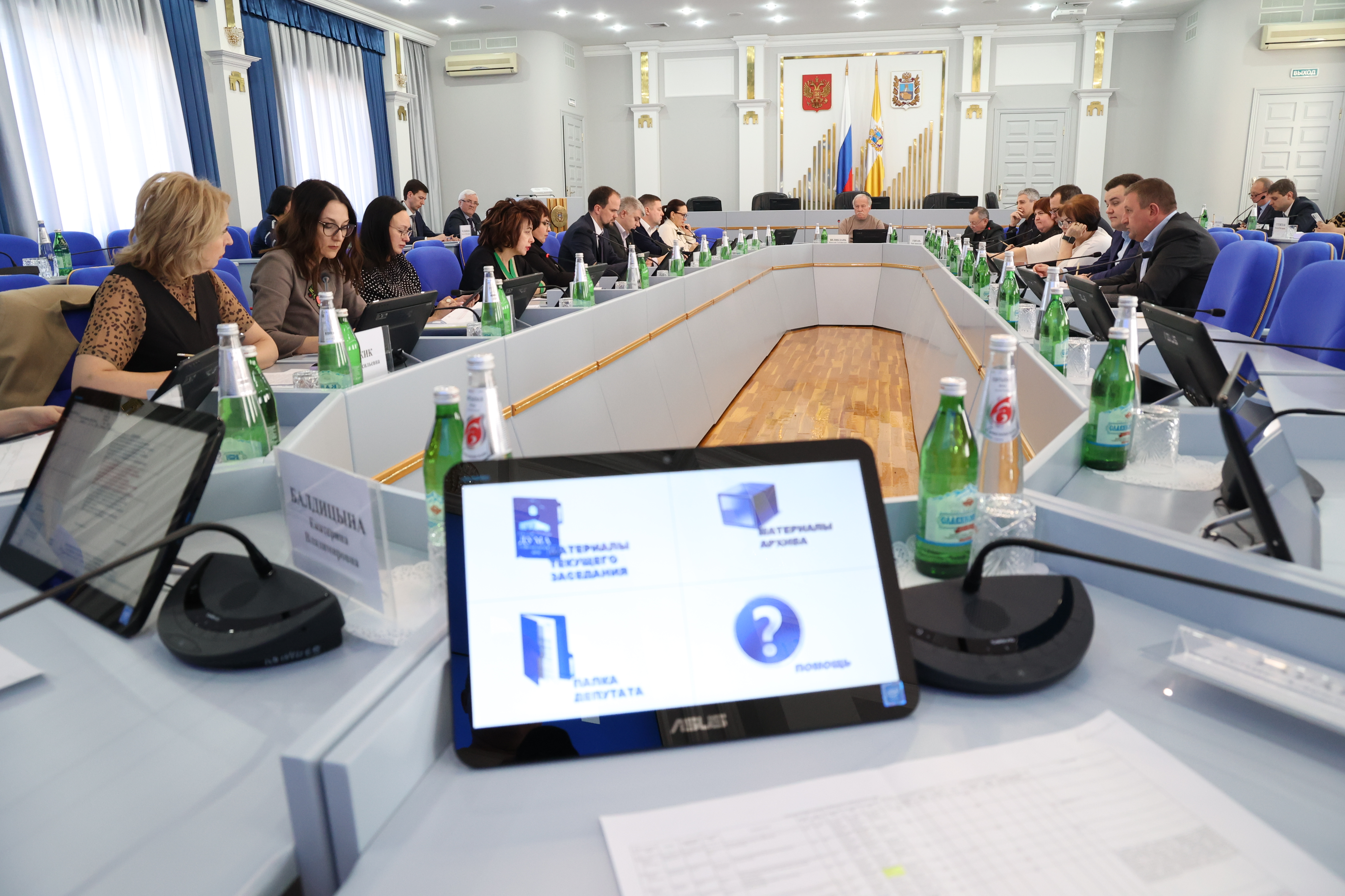В Думе продолжается работа по уточнению наказов избирателей