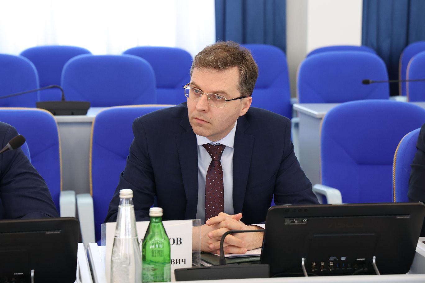 Вопросы совершенствования законодательства в области обращения с безнадзорными животными обсуждены в краевой Думе