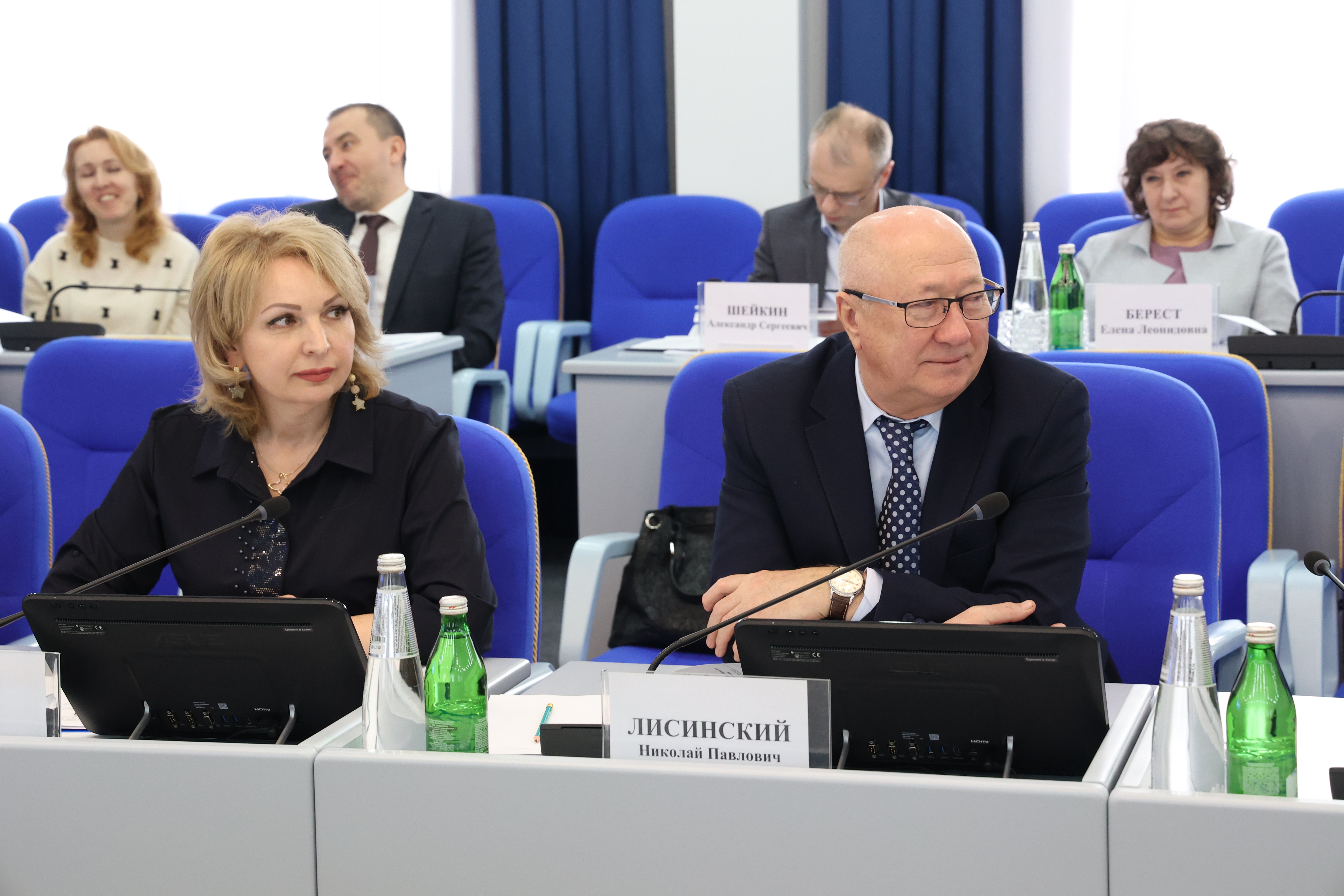 Проект закона, упрощающий декларирование доходов и имущества депутатов на непостоянной основе, проработан в профильном комитете Думы