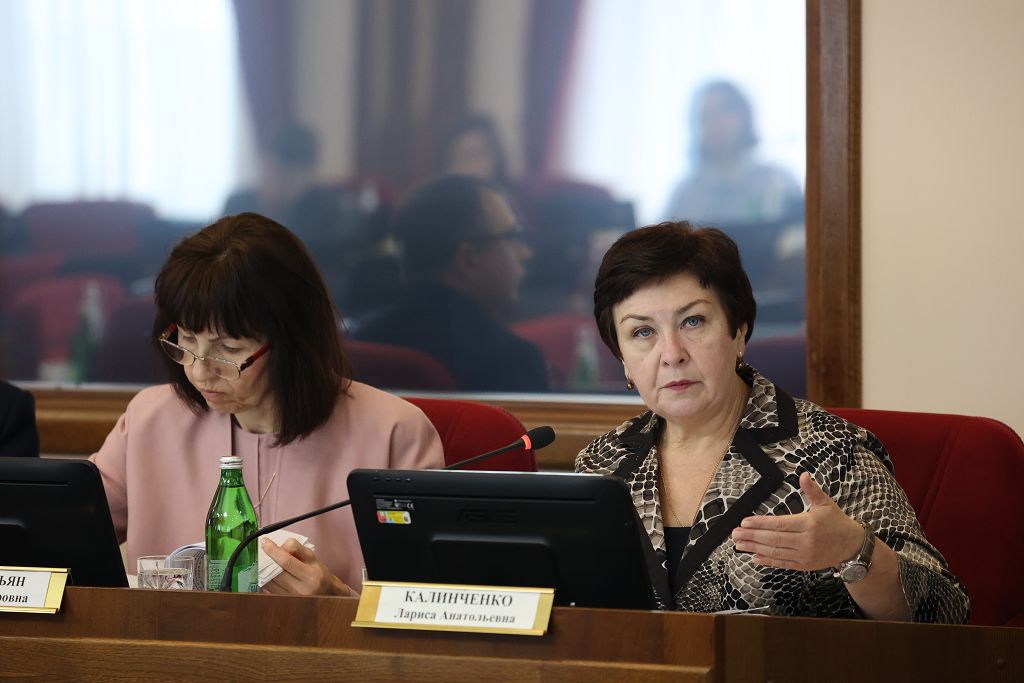 Краевая Дума работает над поправками в бюджет Ставрополья на 2023 год и плановый период 2024 и 2025 годов