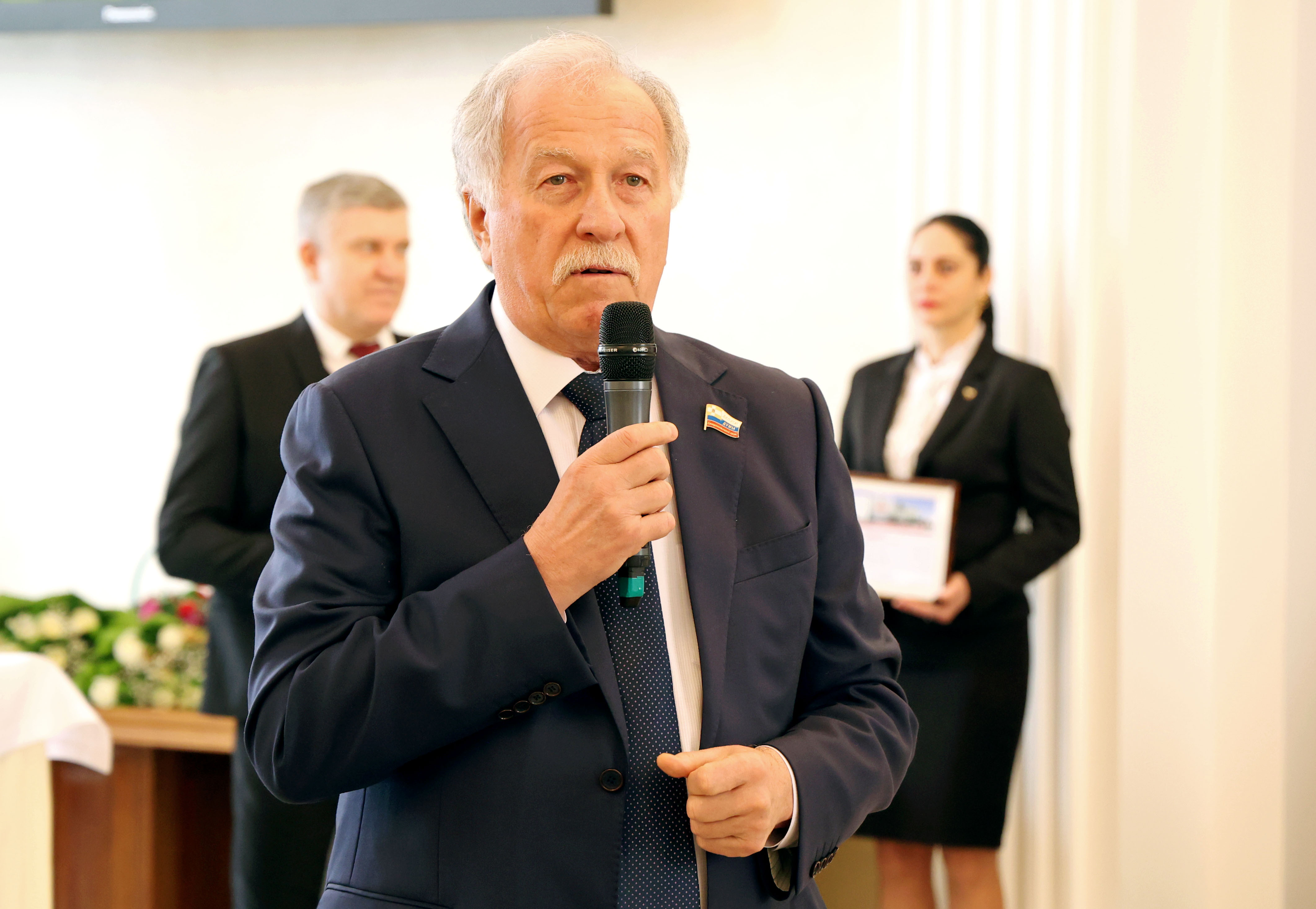 Николай Великдань поздравил женский актив Ставрополья