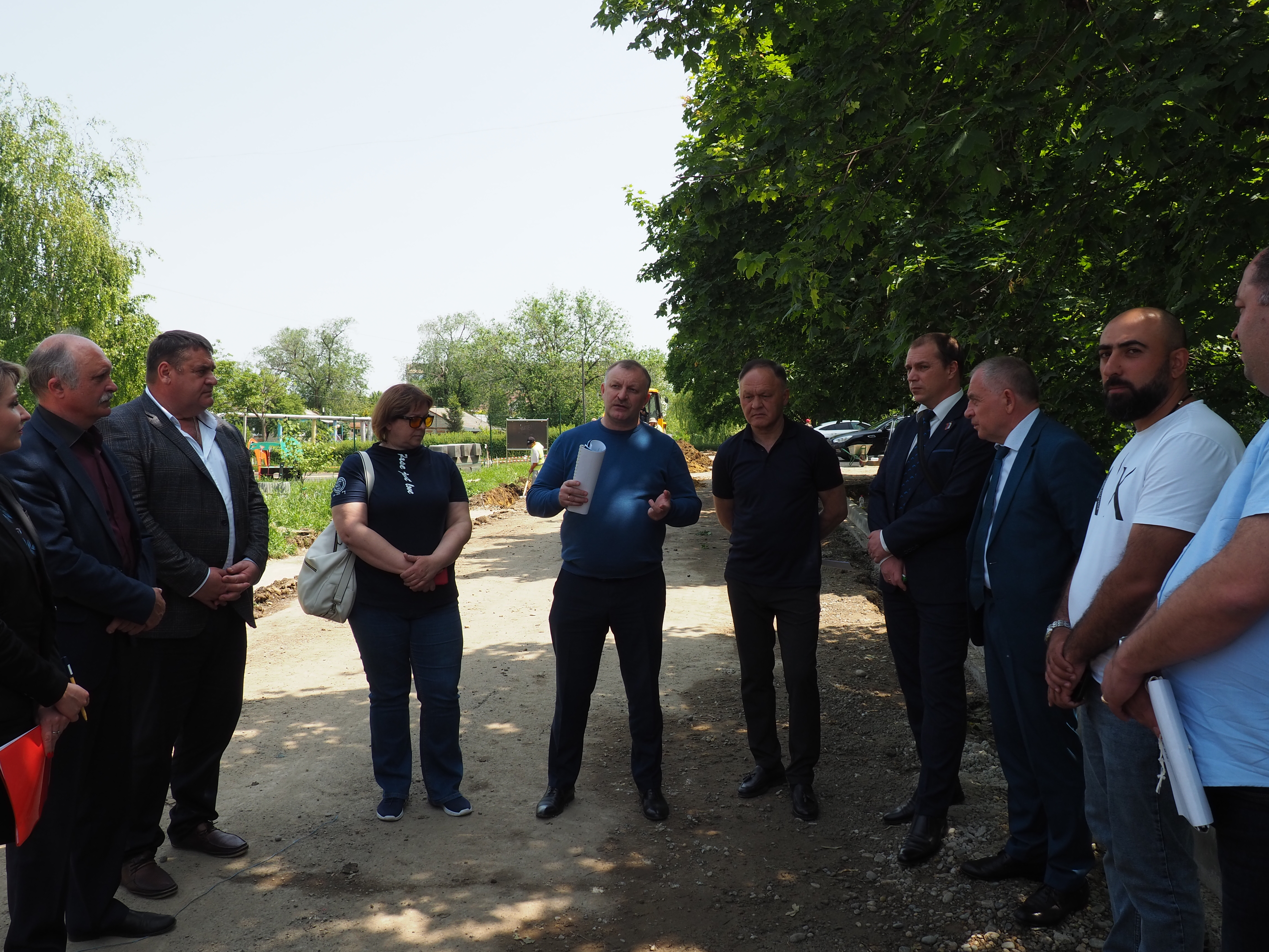 Депутаты потребовали ускорить ход благоустройства в городе Изобильном
