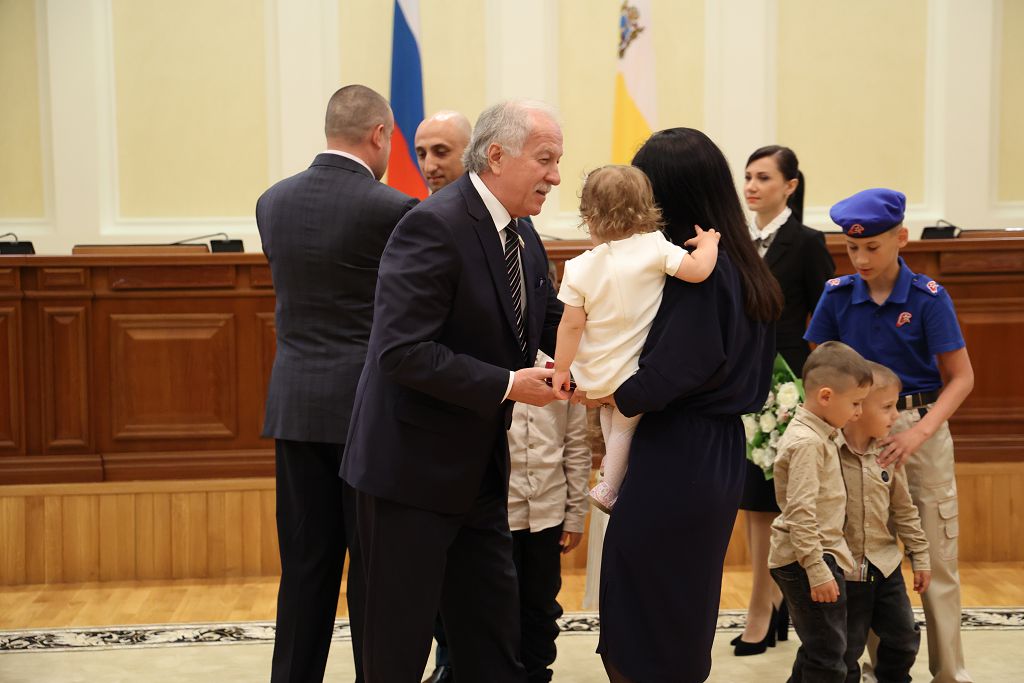 Депутату краевой Думы Сергею Шевелеву присвоено звание «Почетный гражданин Ставропольского края»