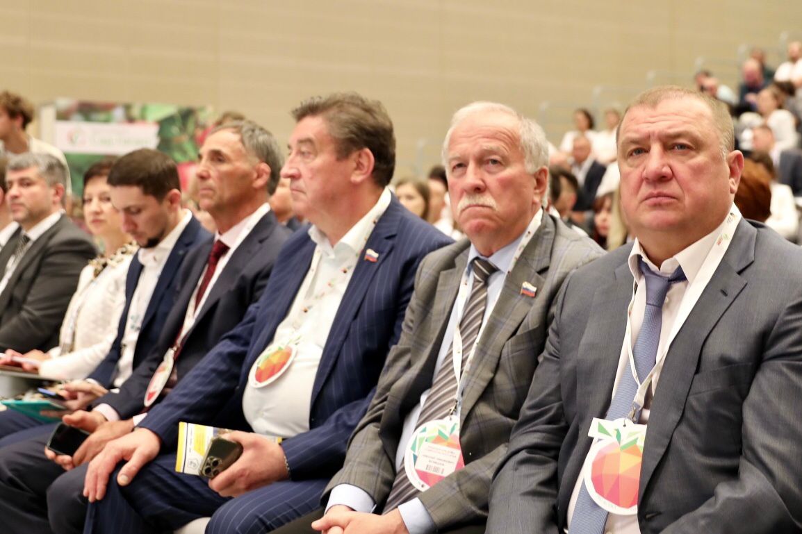 Николай Великдань принял участие в работе V Международной выставки «PRO ЯБЛОКО 2023»