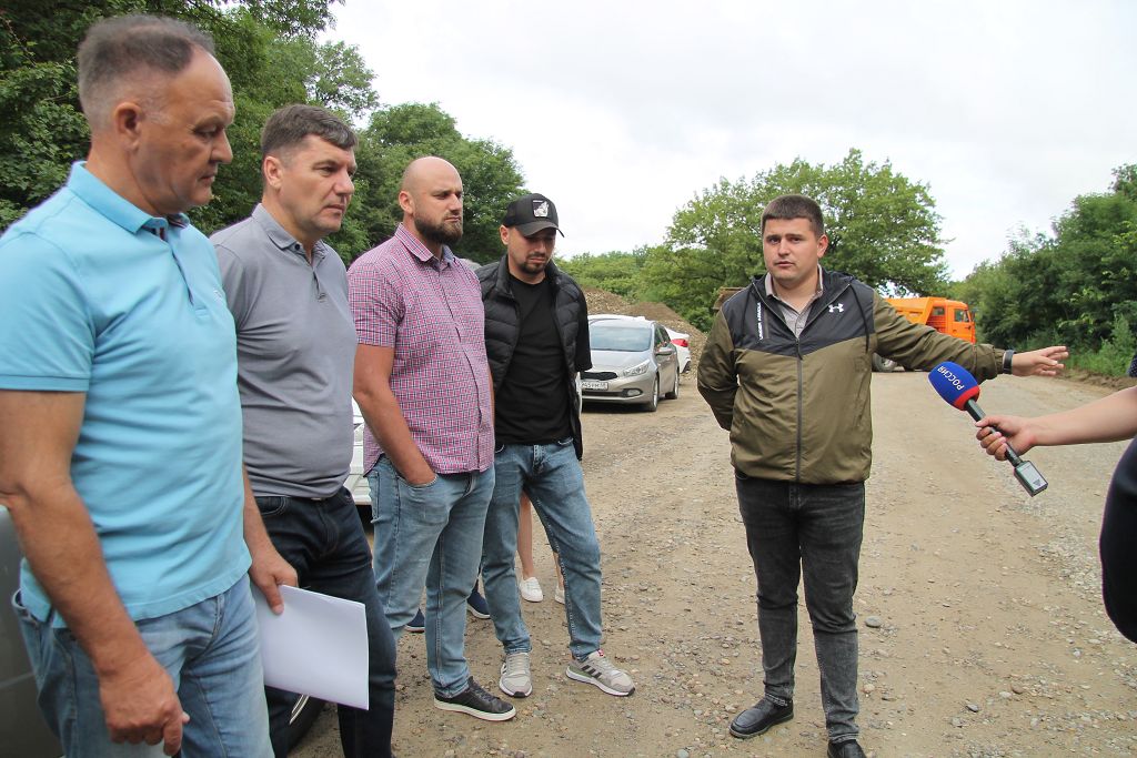 Качество ремонта и реконструкции ставропольских автодорог проверили краевые депутаты