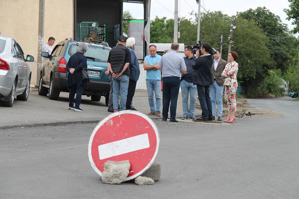 Качество ремонта и реконструкции ставропольских автодорог проверили краевые депутаты