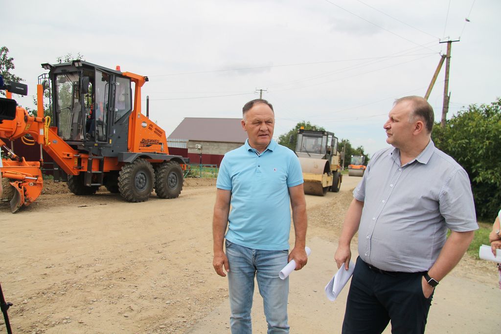 Качество ремонта и реконструкции ставропольских автодорог проверили краевые депутаты
