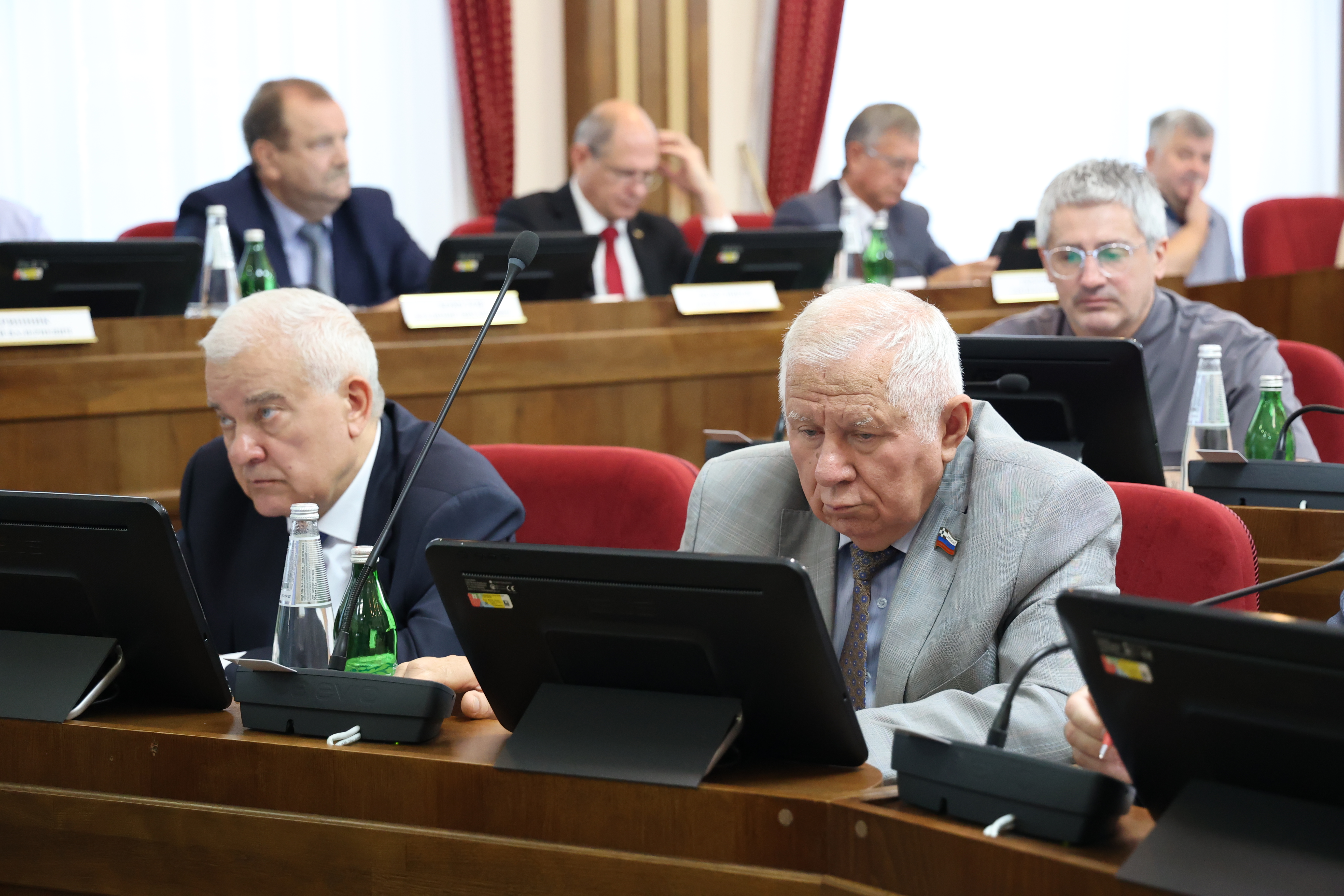 В Думе завершилась весенне-летняя сессия