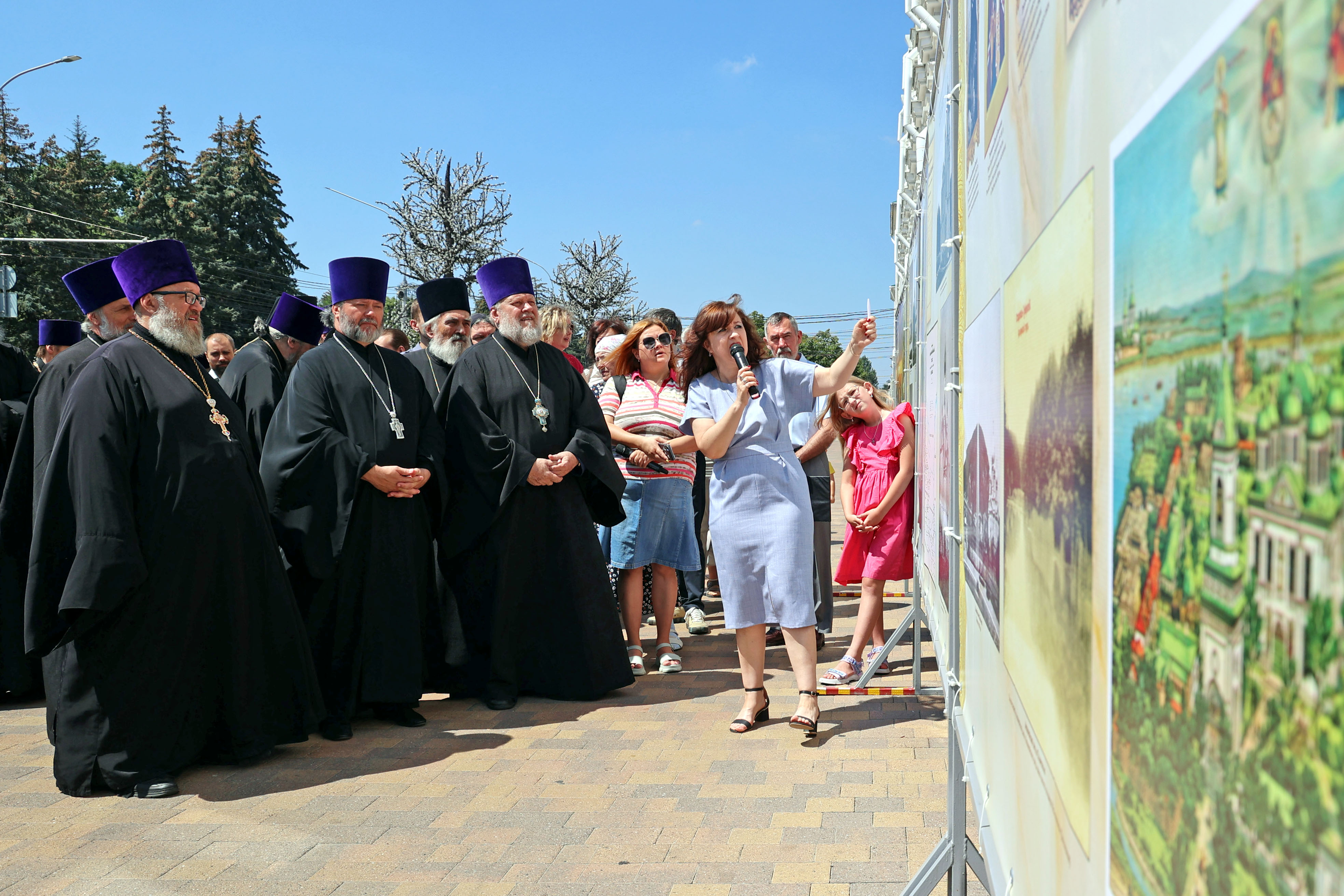 В краевом центре открылась фотодокументальная выставка «Ставрополье православное»