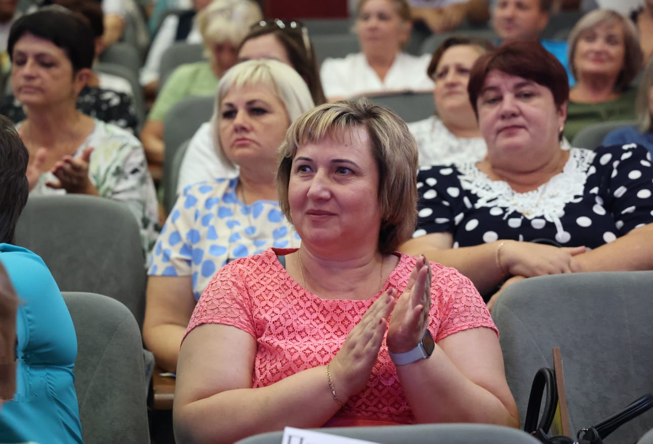 Николай Великдань принял участие в августовском педагогическом совещании в Ипатовском округе