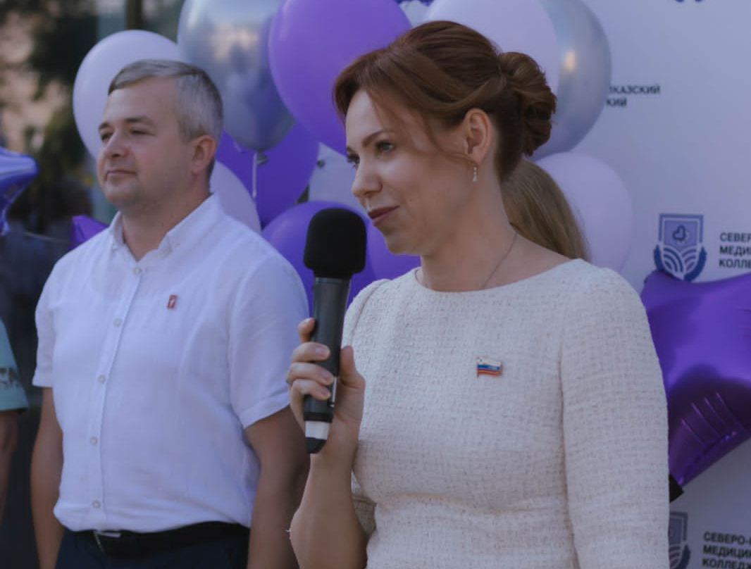 Депутаты Думы поздравили ставропольских школьников и студентов с началом нового учебного года