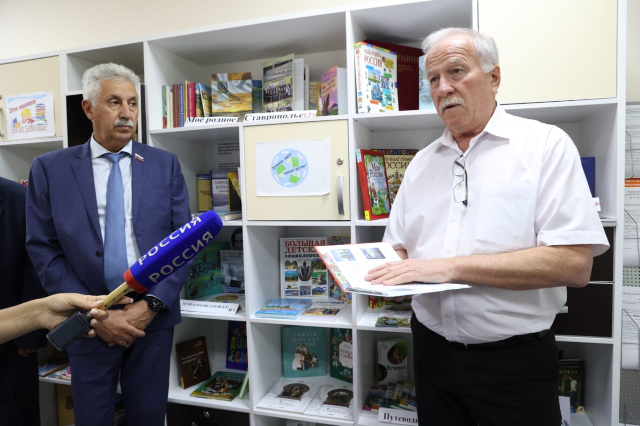 Николай Великдань принял участие в творческом вечере  памяти Расула Гамзатова