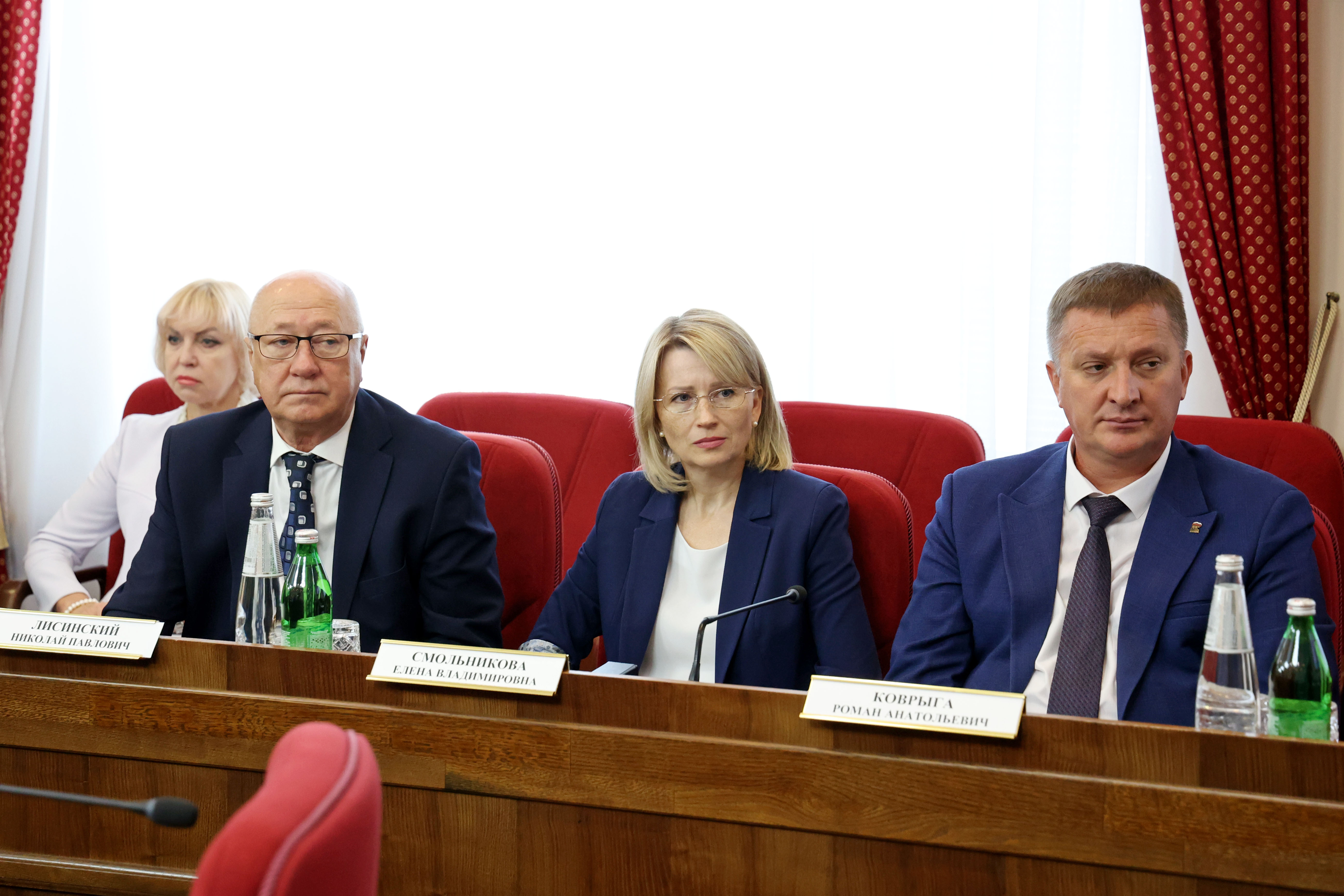 Дума Ставрополья в первом чтении рассмотрела изменения в закон о мерах по защите прав и интересов несовершеннолетних