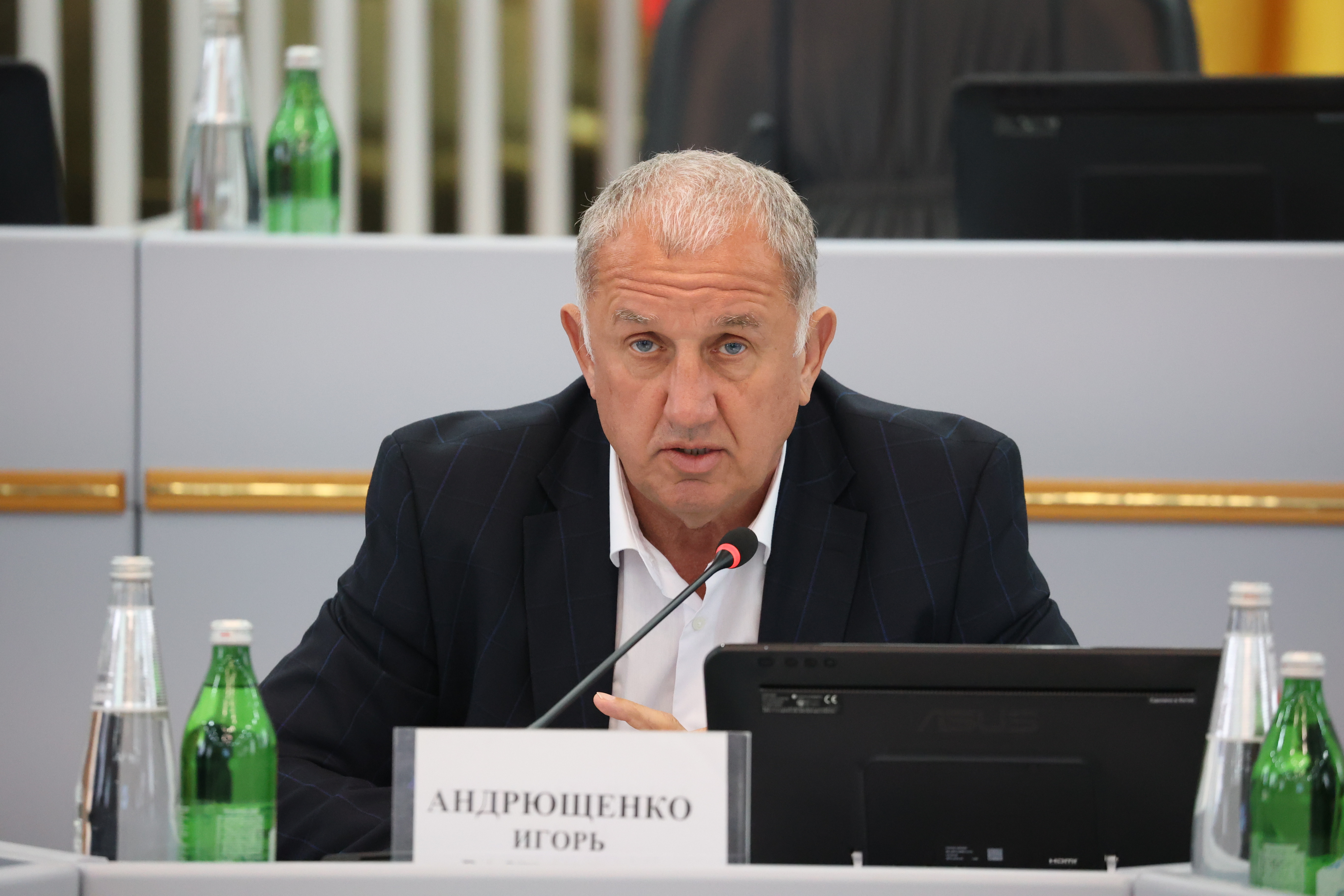 Депутаты работают над проектом краевого закона в области обращения с животными без владельцев