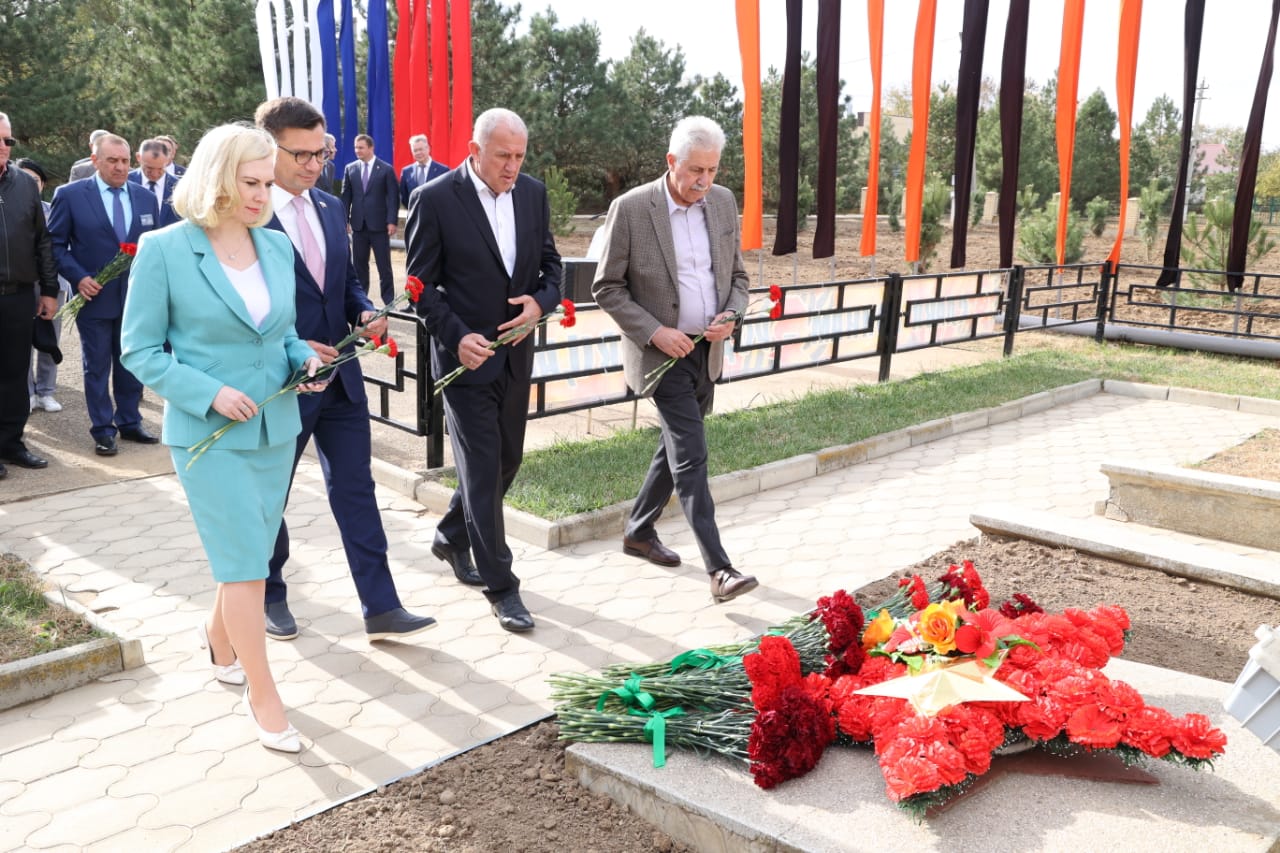 В Арзгирском районе открыта Аллея Памяти Сергея Иосифовича Манякина