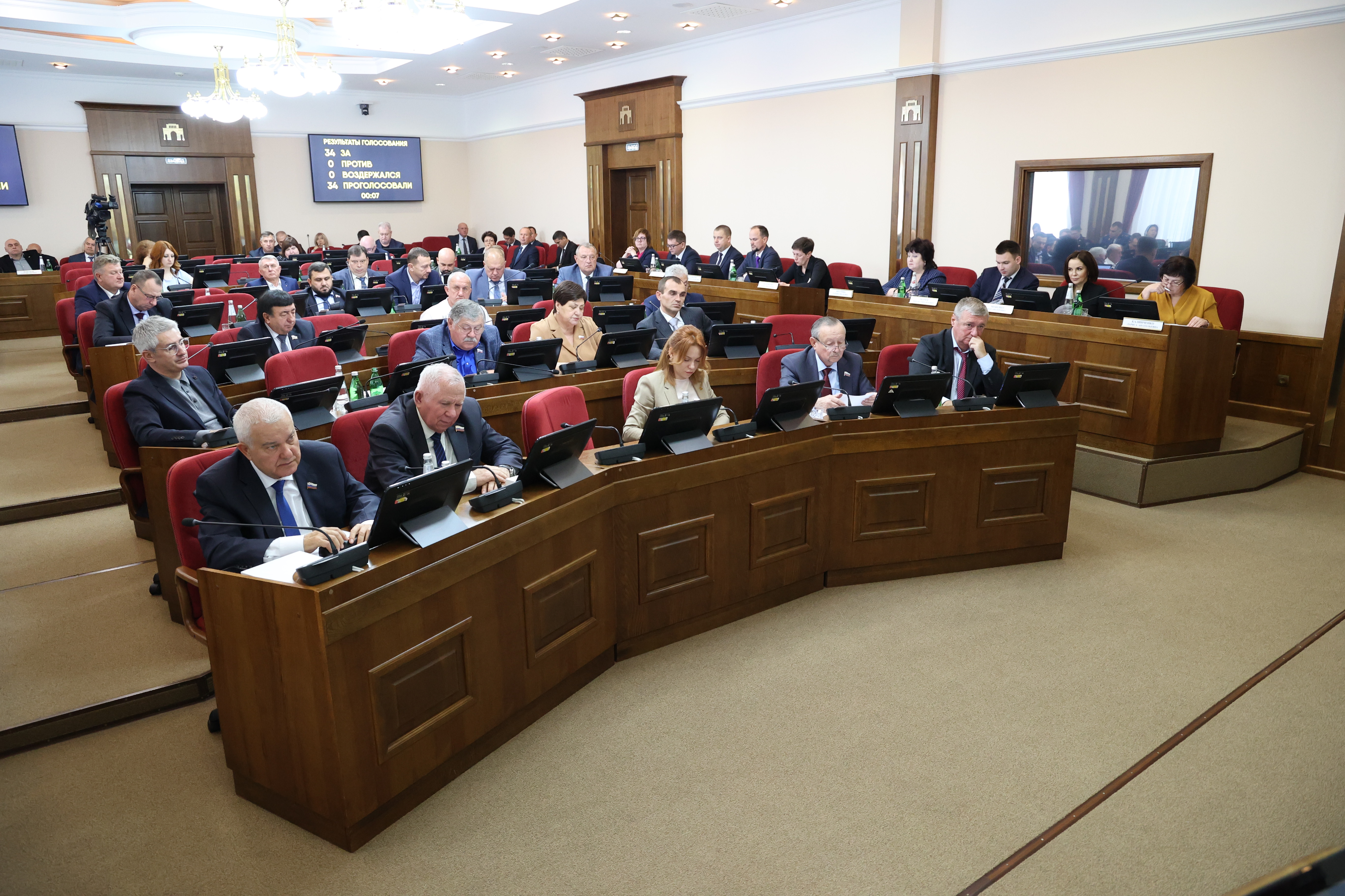 Краевая Дума приняла закон о единовременной выплате гражданам, заключившим контракт о прохождении военной службы