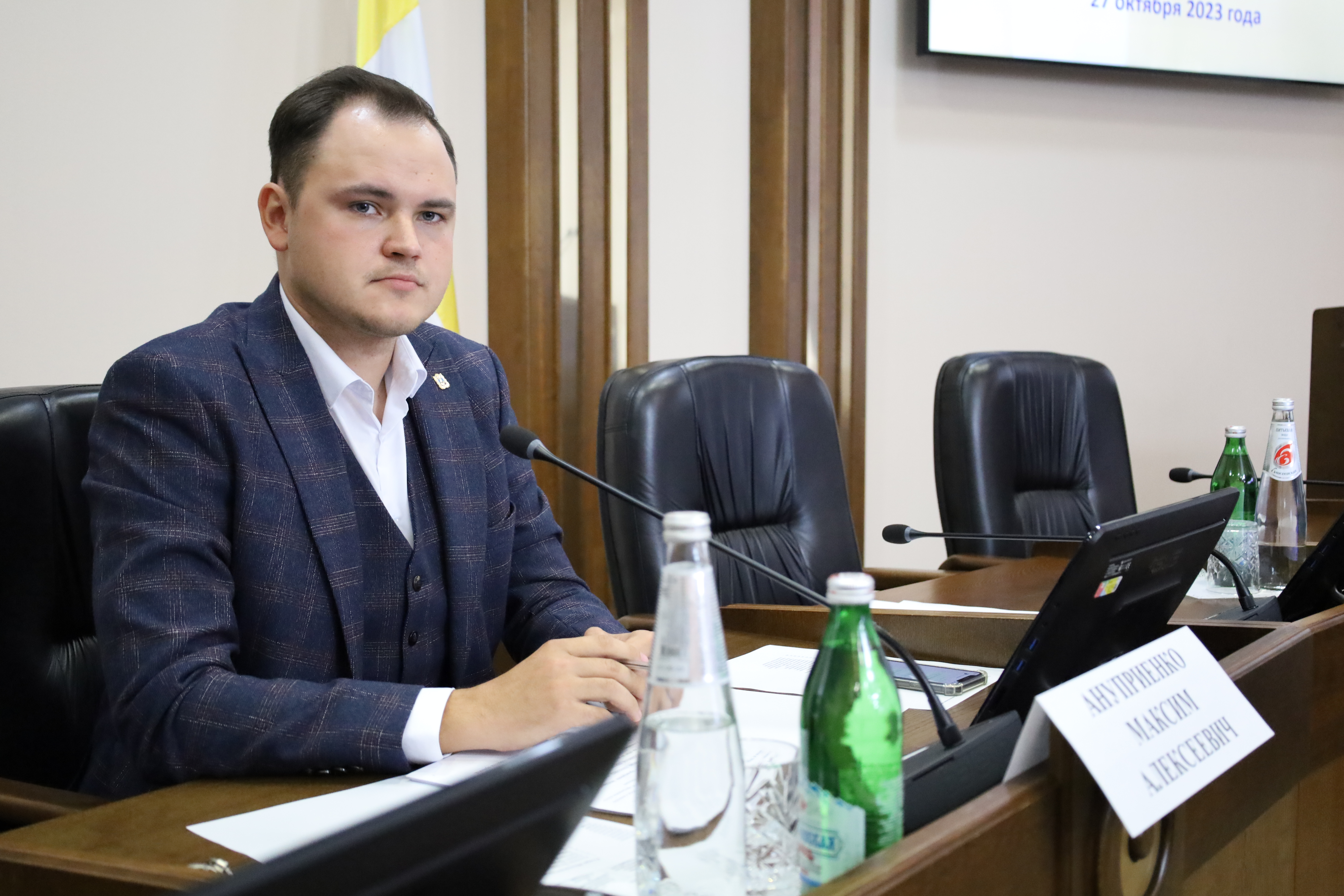 Молодые парламентарии подвели промежуточные итоги работы