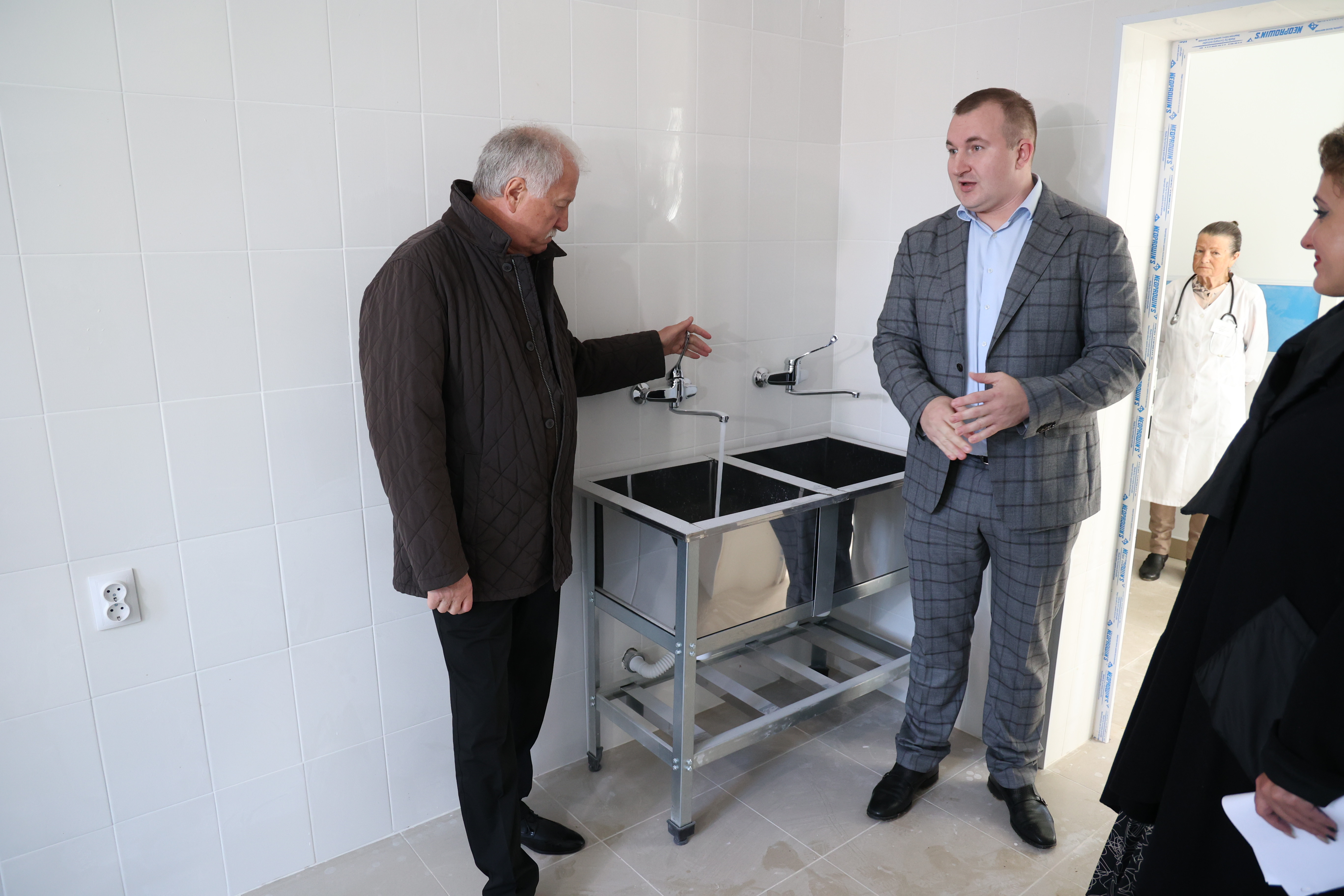 Николай Великдань проверил выполнение программ развития в Ипатовском округе