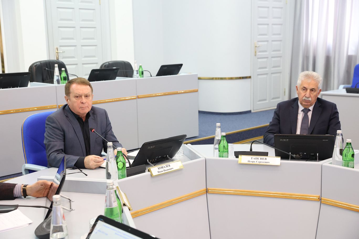 Краевые законодатели продолжают работу над проектом бюджета Ставрополья на 2024 и плановый период 2025 и 2026 годов