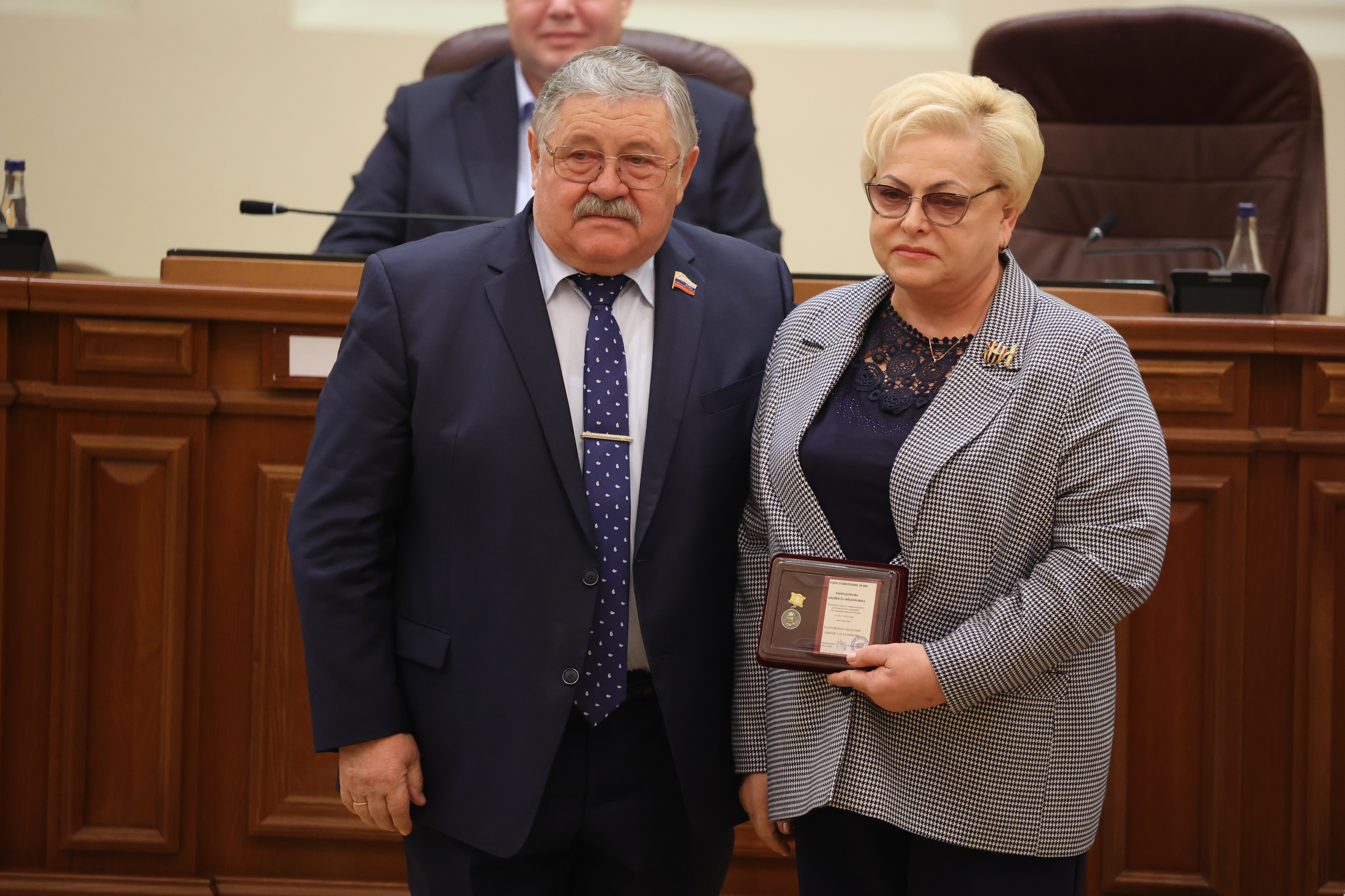 Николай Великдань вручил награды краевой Думы  лучшим юристам Ставрополья