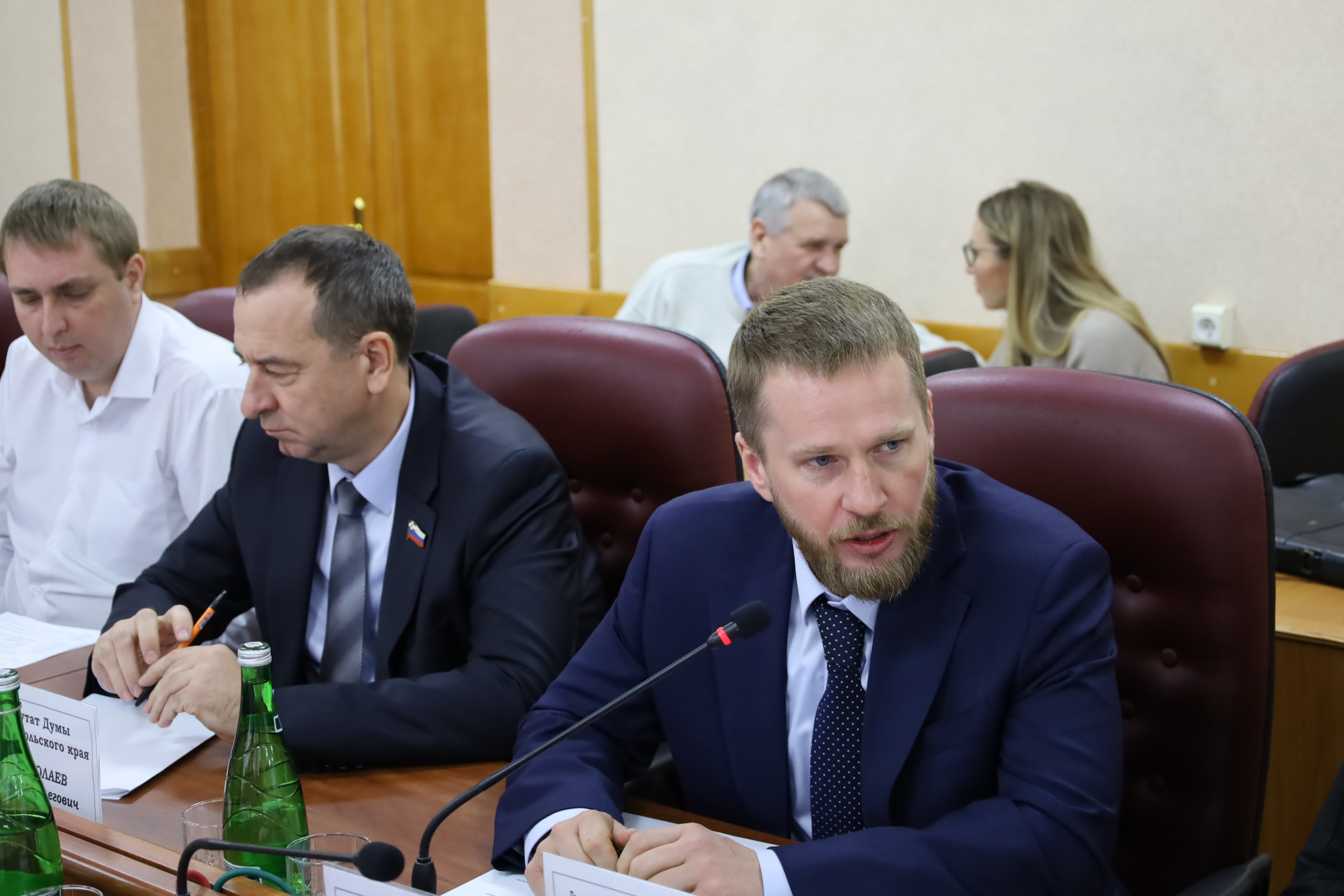 Краевые депутаты оценили организацию архивного дела в регионе