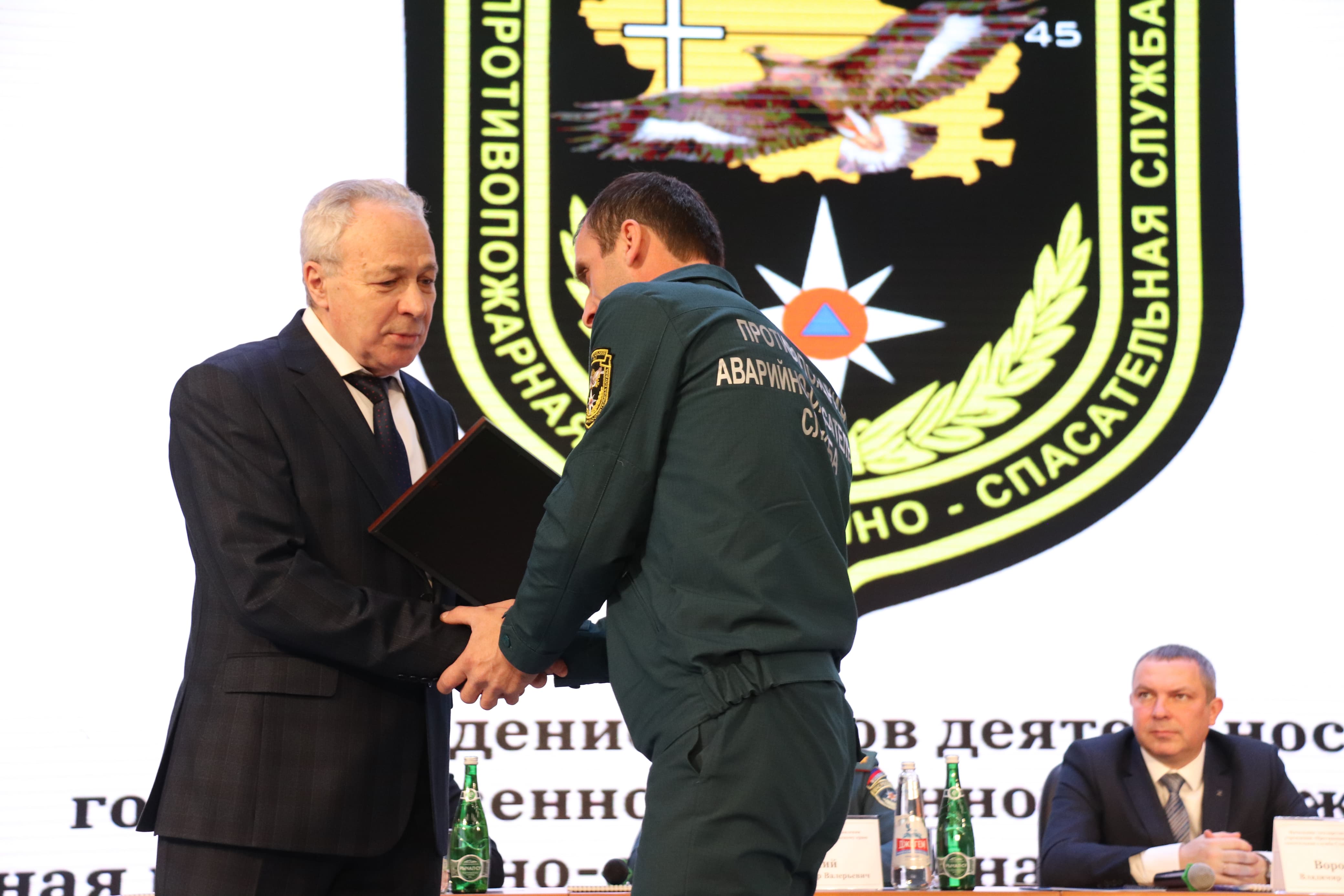 Лучшие сотрудники Противопожарной и аварийно-спасательной службы Ставрополья отмечены краевыми наградами