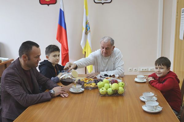 Депутаты отметили успехи юных бадминтонистов