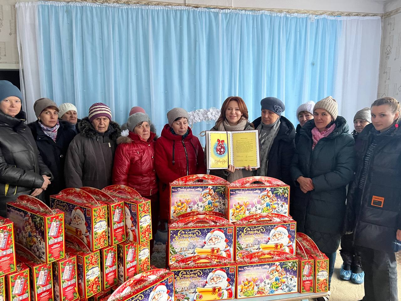 Депутаты Думы Ставропольского края привезли новогодние подарки для детей Антрацитовского района ЛНР