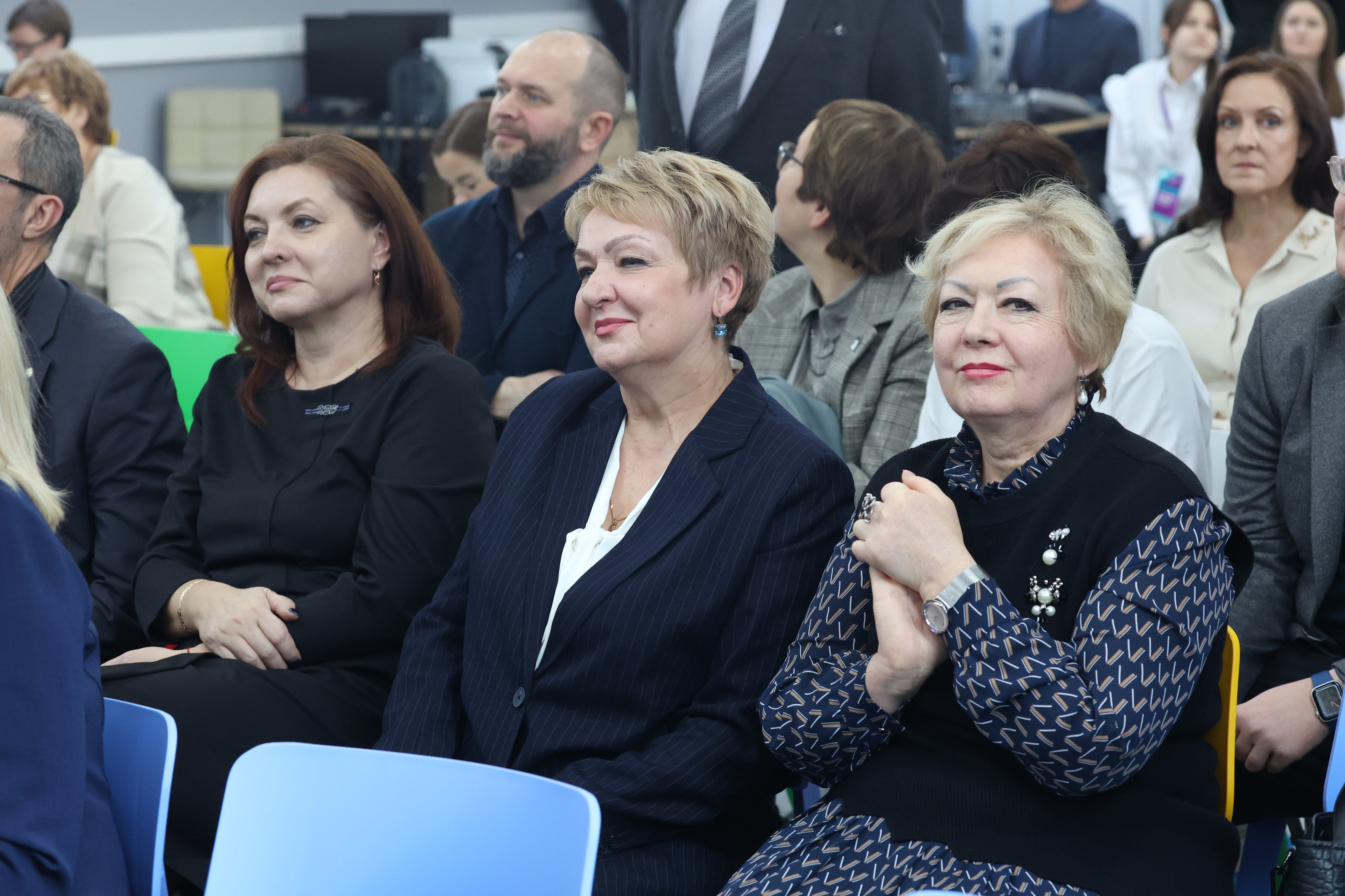 Председатель Думы Николай Великдань вручил награды ставропольским журналистам