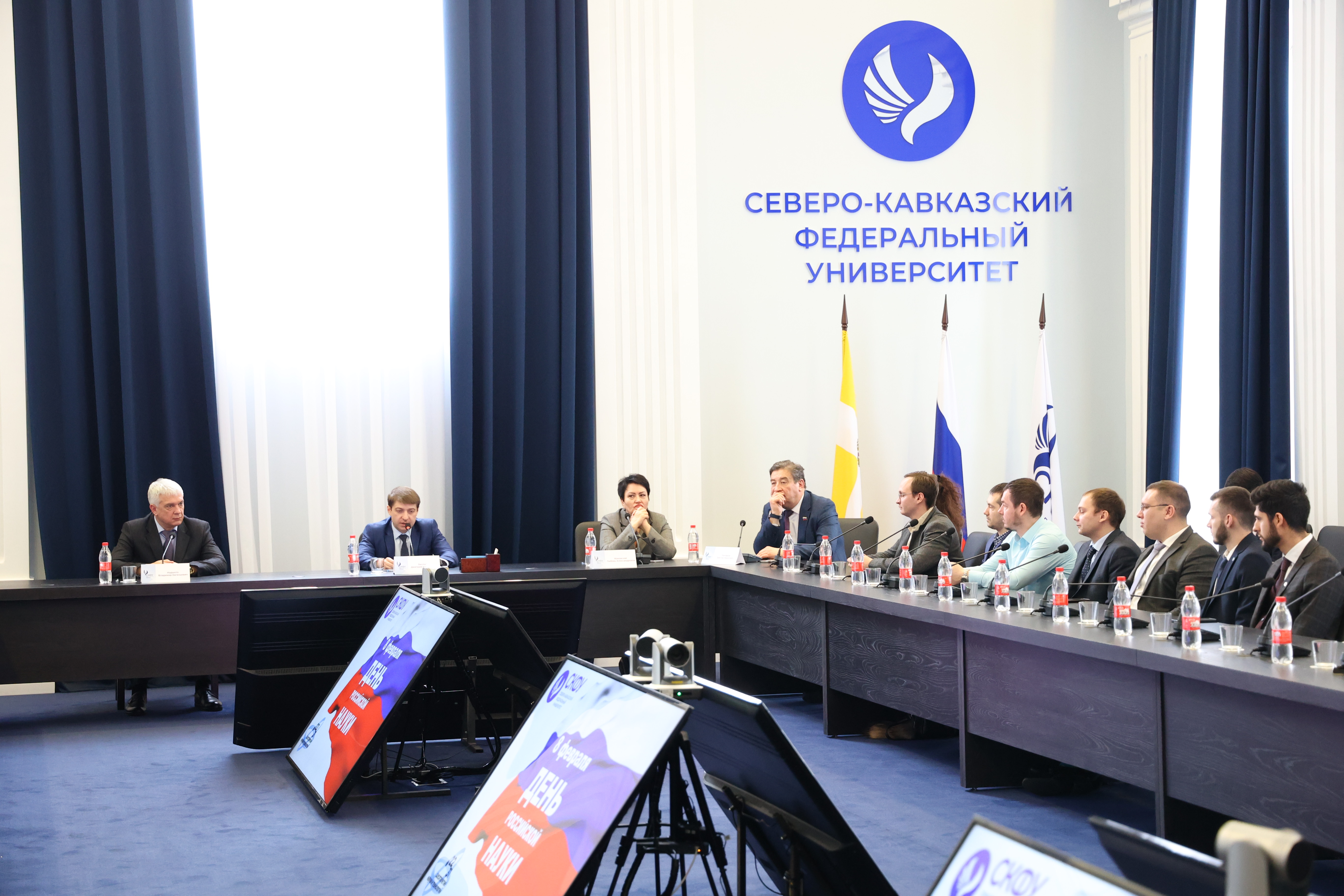 Виктор Гончаров встретился с молодыми учеными Ставрополья