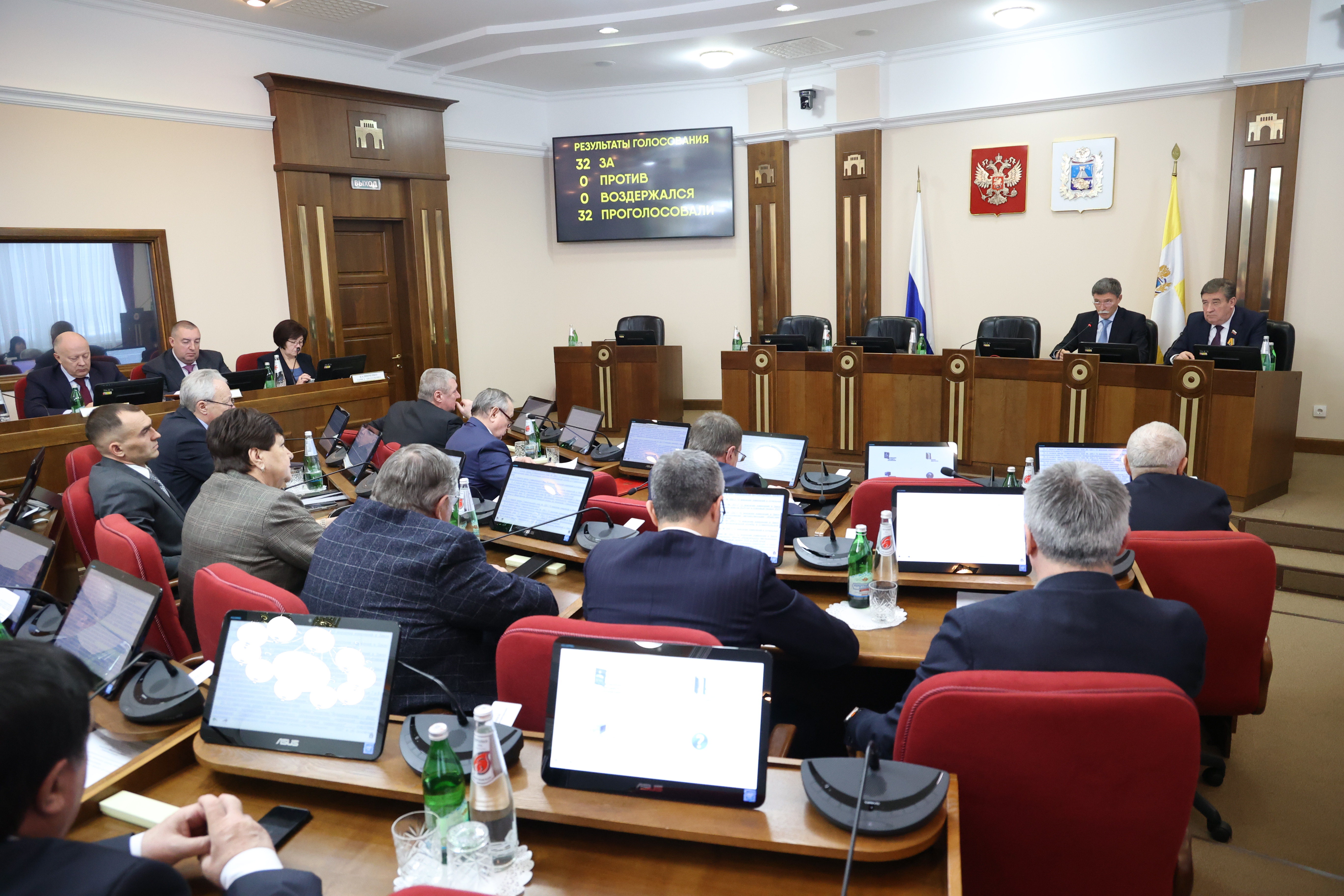 Краевая Дума увеличила денежную выплату гражданам, заключившим контракт на прохождение военной службы