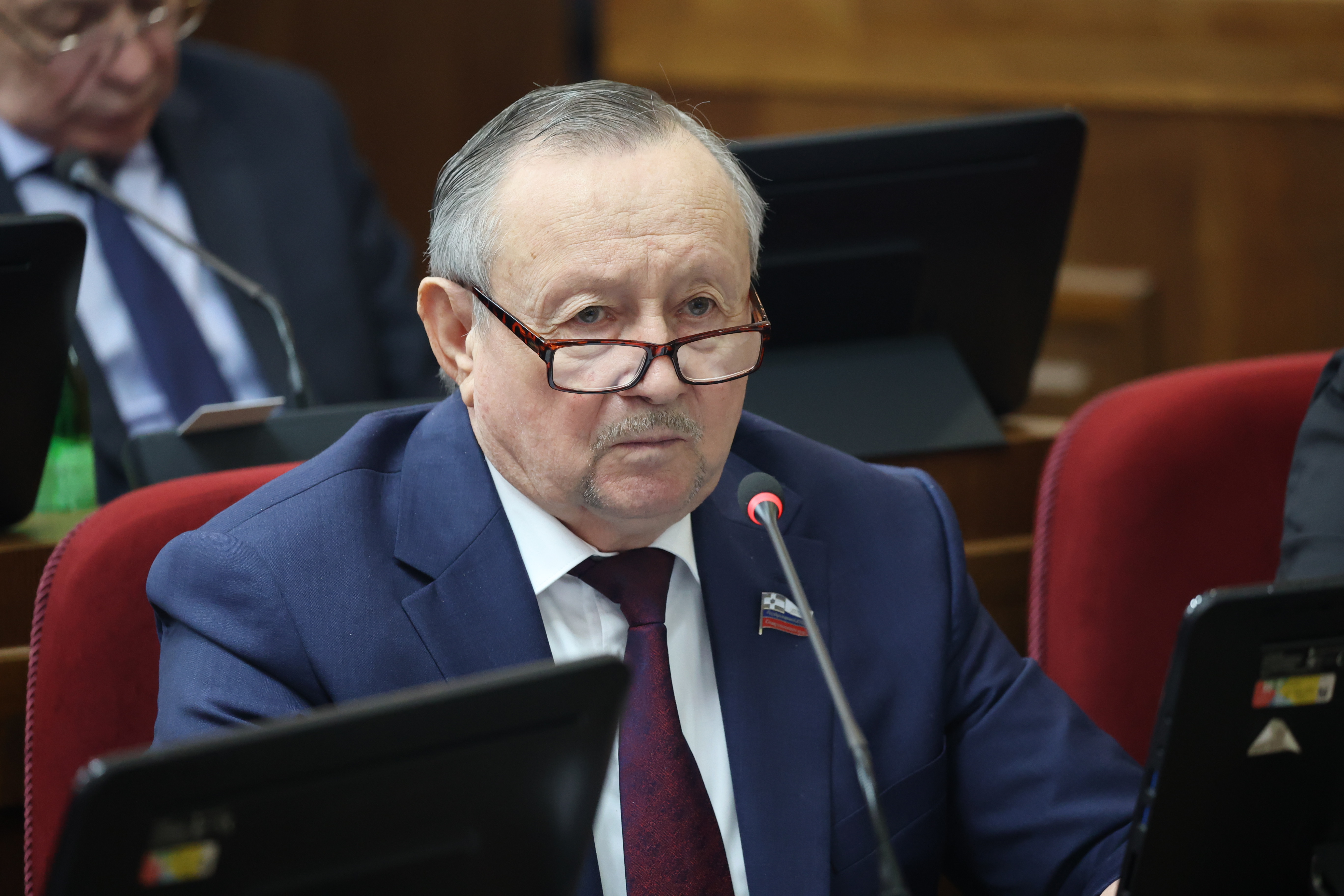 Депутаты продлили на 2024 год действие дополнительной ежемесячной выплаты для сотрудников войск Росгвардии