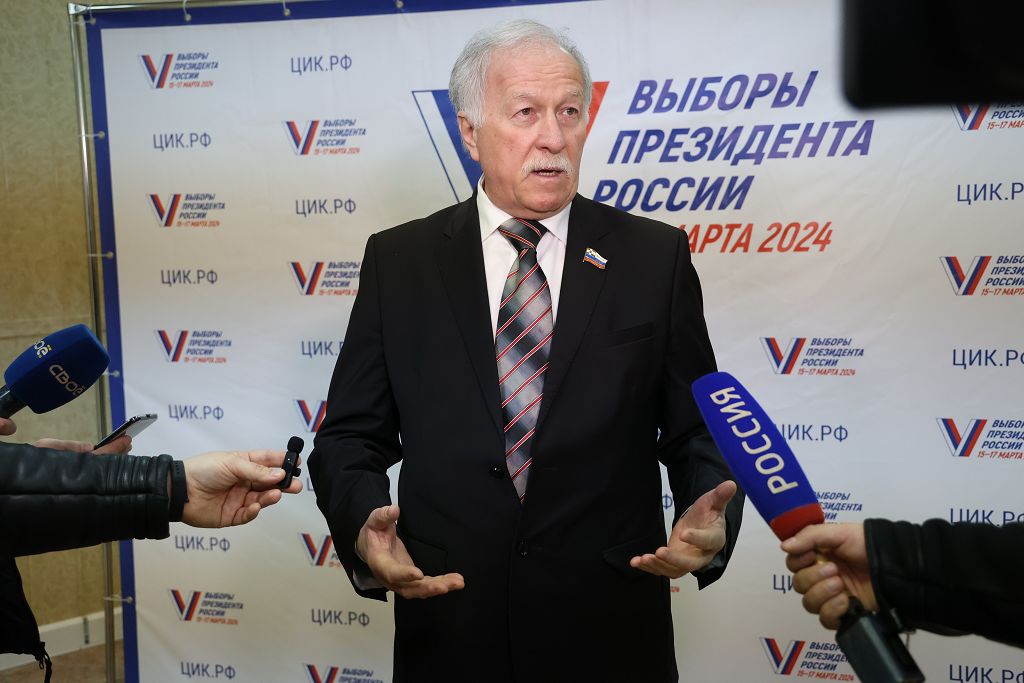Председатель Думы Николай Великдань проголосовал на выборах Президента России