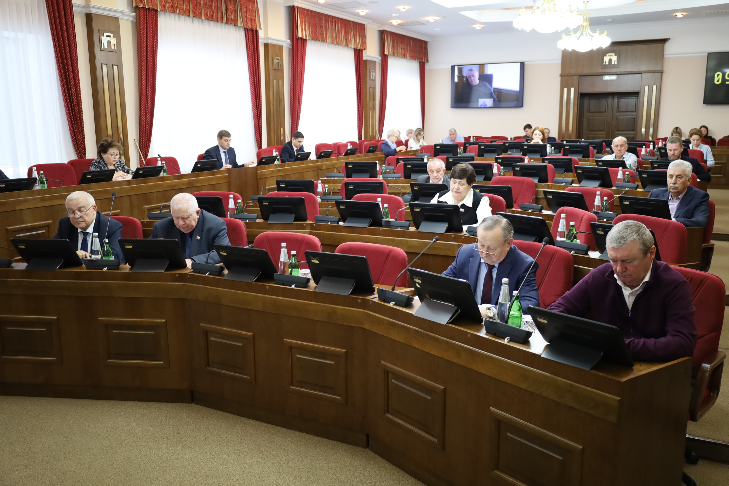 Совет Думы утвердил повестку мартовского заседания