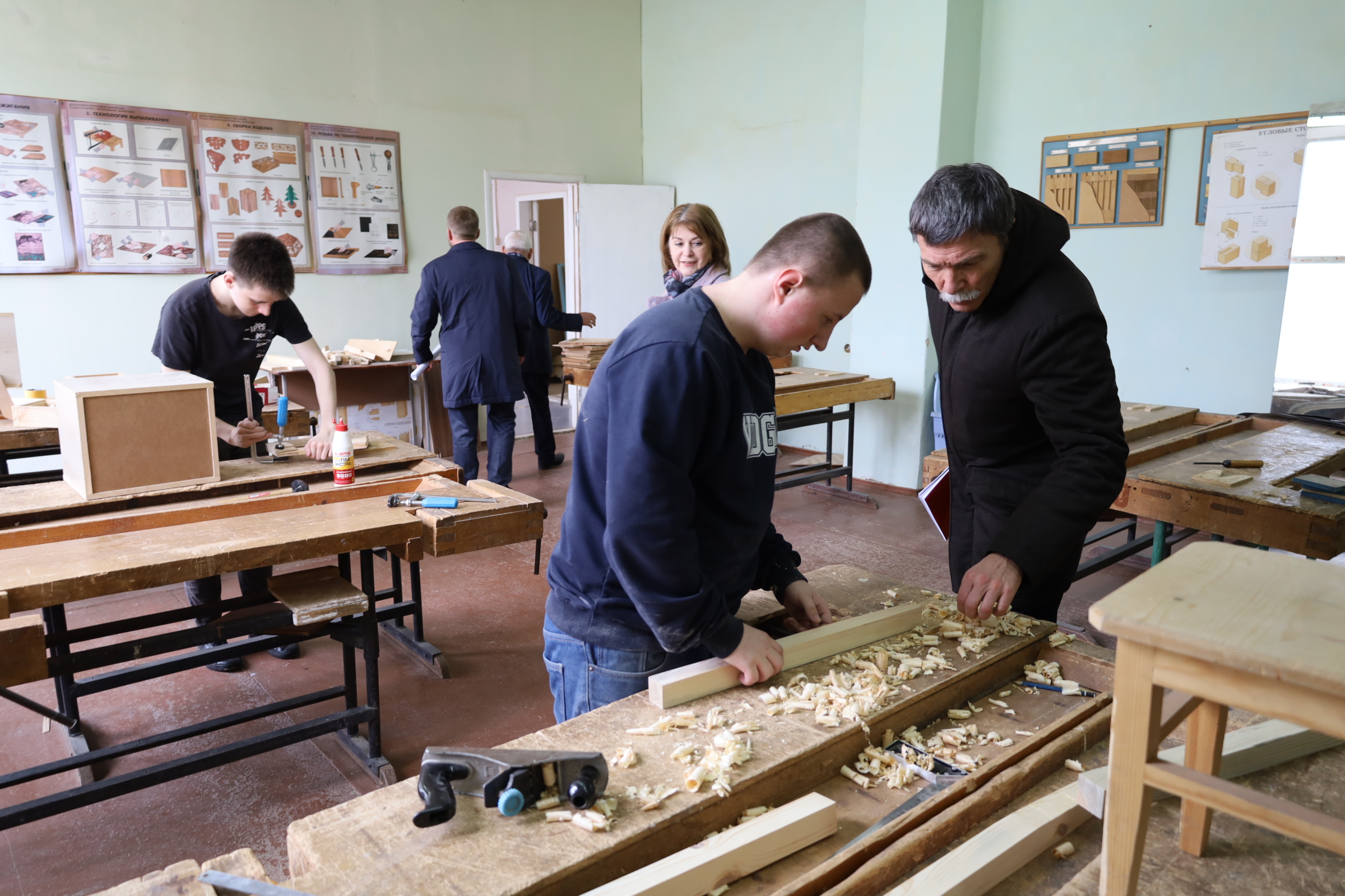 Краевые законодатели посетили ведущие учреждения СПО Ставрополья