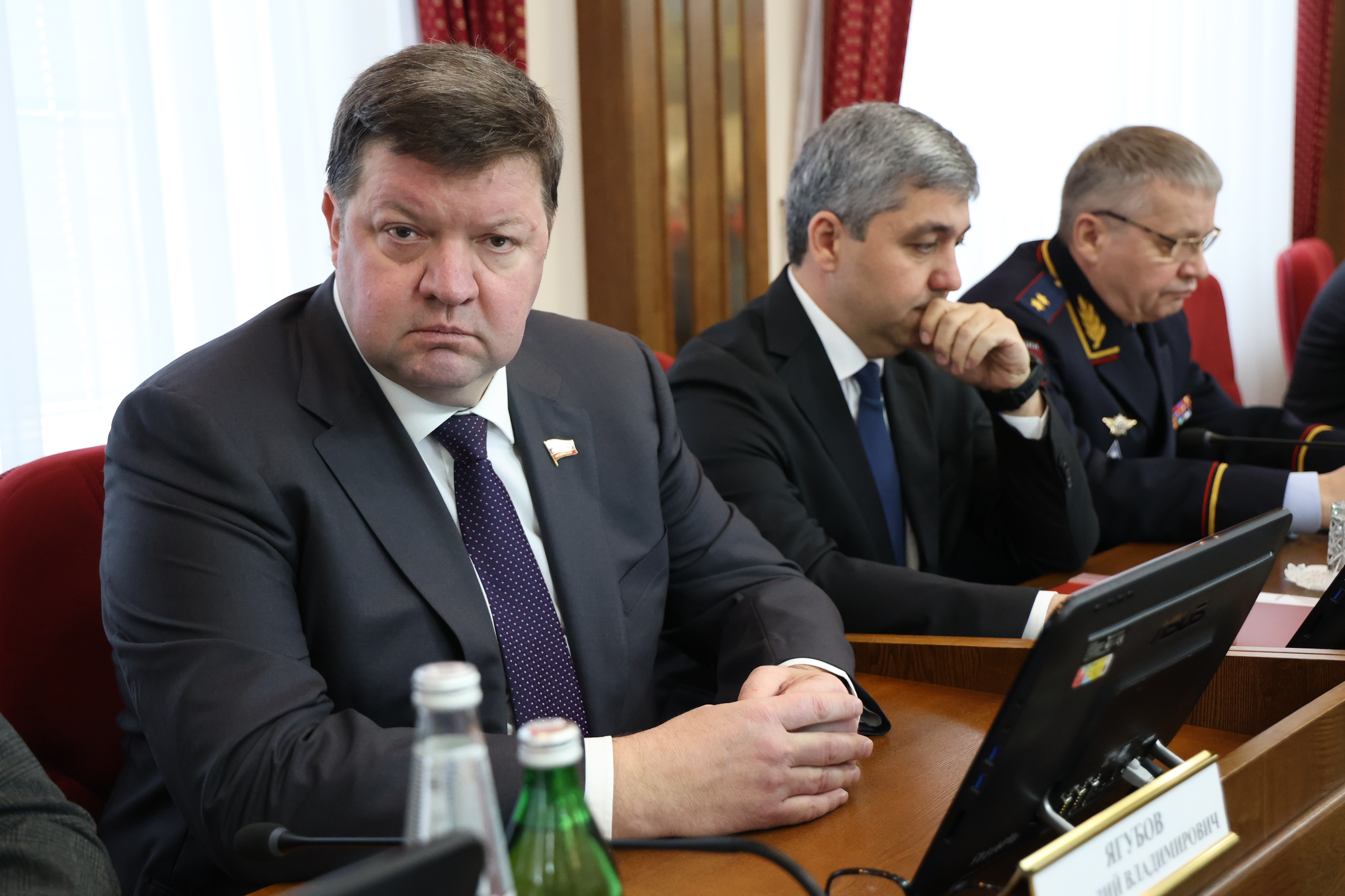 Краевые законодатели получили награды за участие и поддержку СВО
