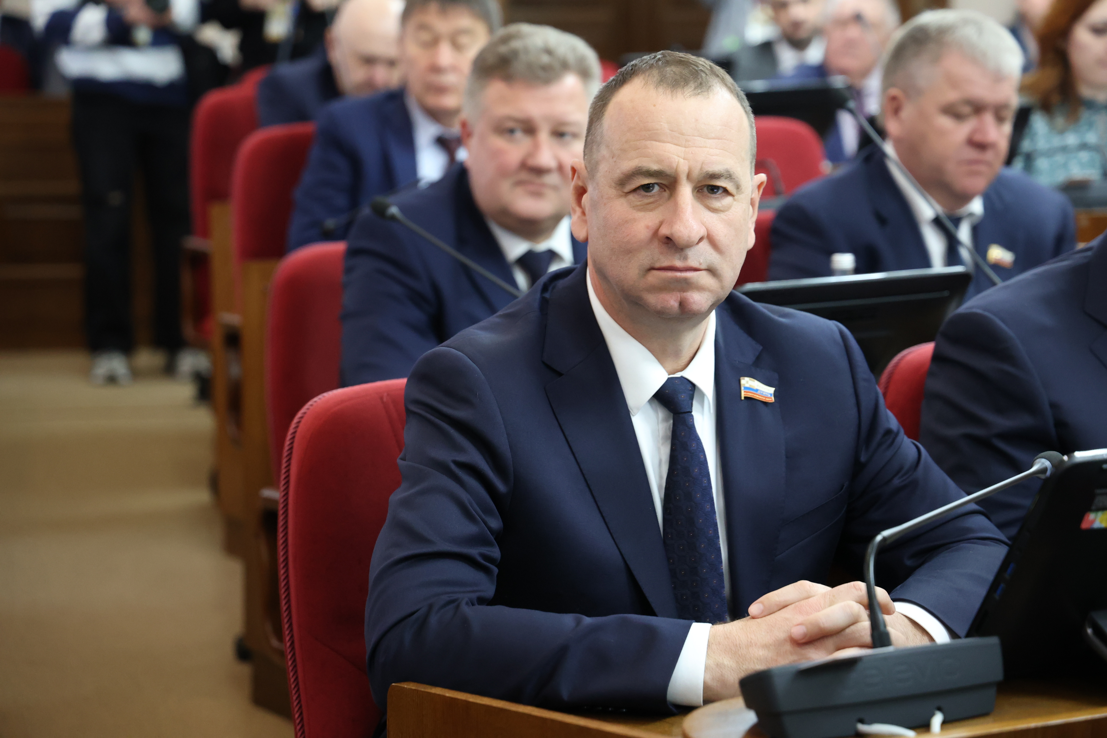 Краевые законодатели получили награды за участие и поддержку СВО