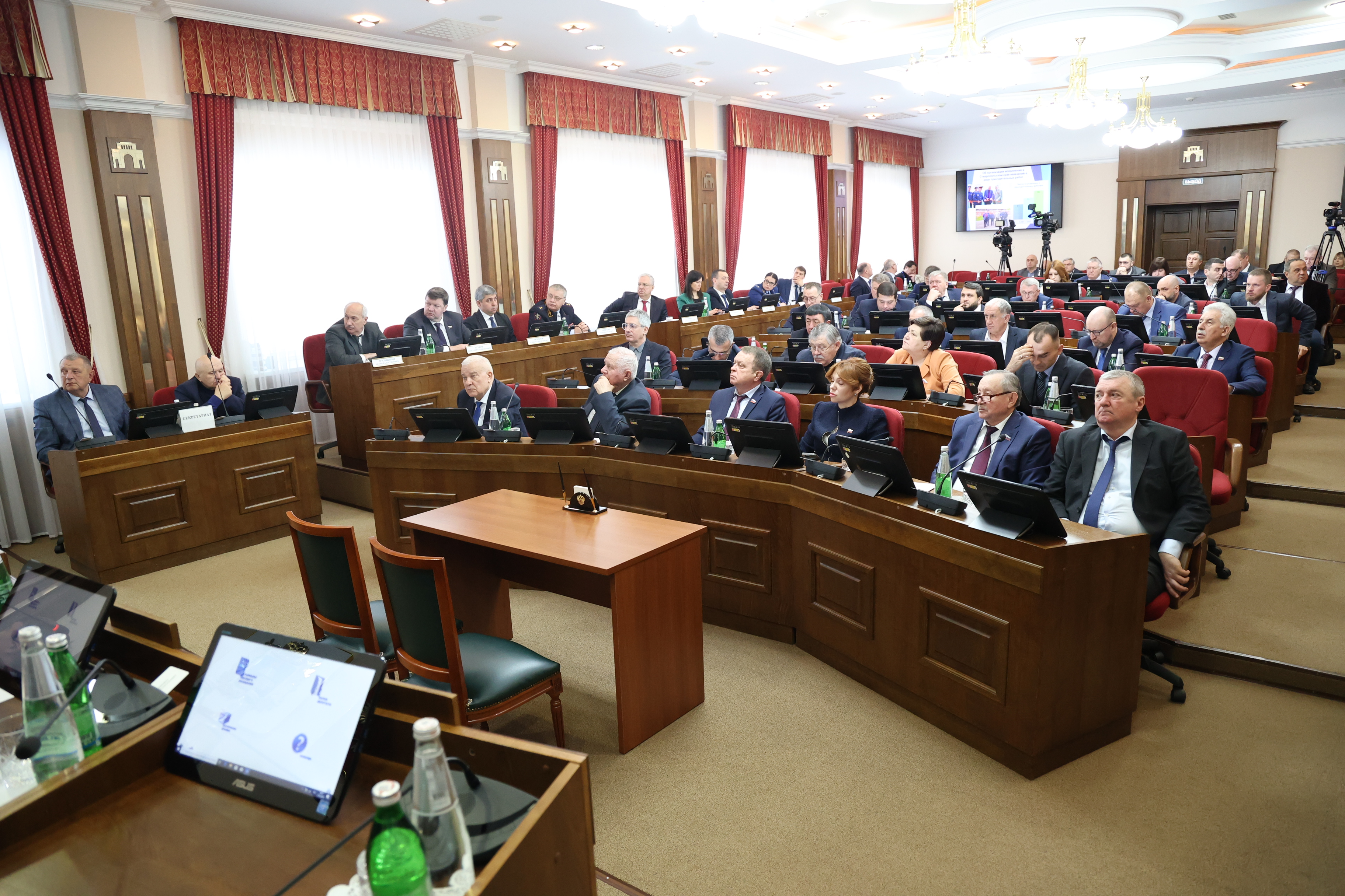 Депутаты заслушали отчет о деятельности региональной полиции и доклад Уполномоченного по правам человека в Ставропольском крае за 2023 год