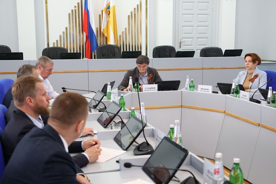 Краевые депутаты рассмотрят актуальные вопросы законодательного регулирования и проведут выездные совещания