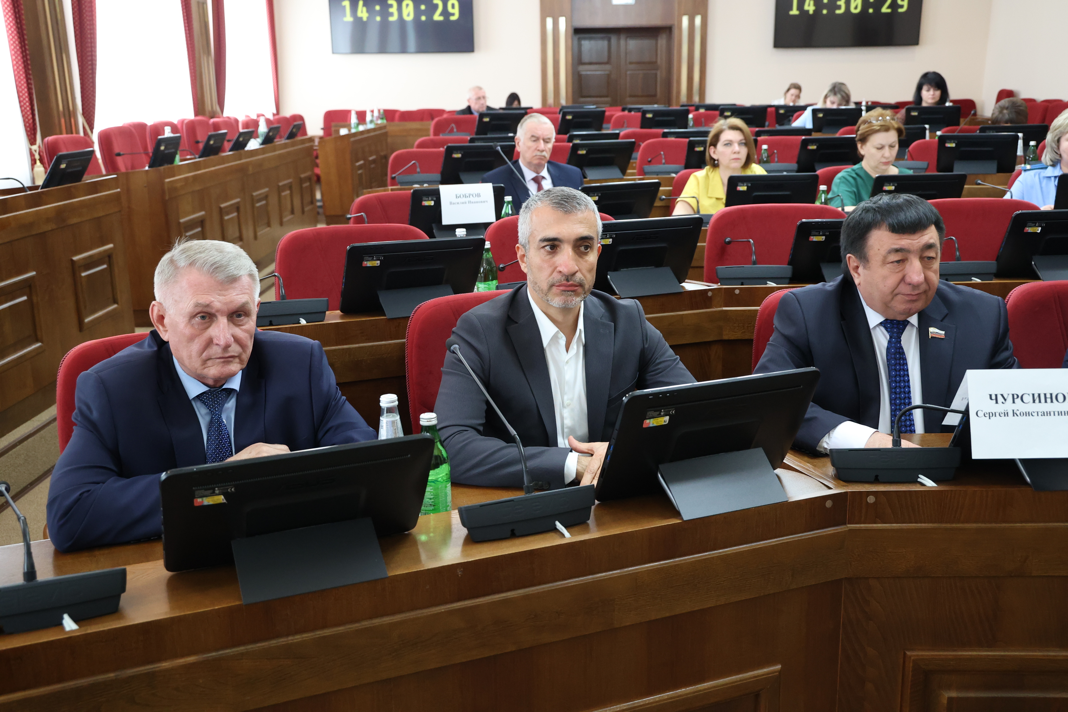 Проект закона об изменении допсоглашения между Фондом содействия реформированию ЖКХ и Ставропольским краем обсудили в Думе региона