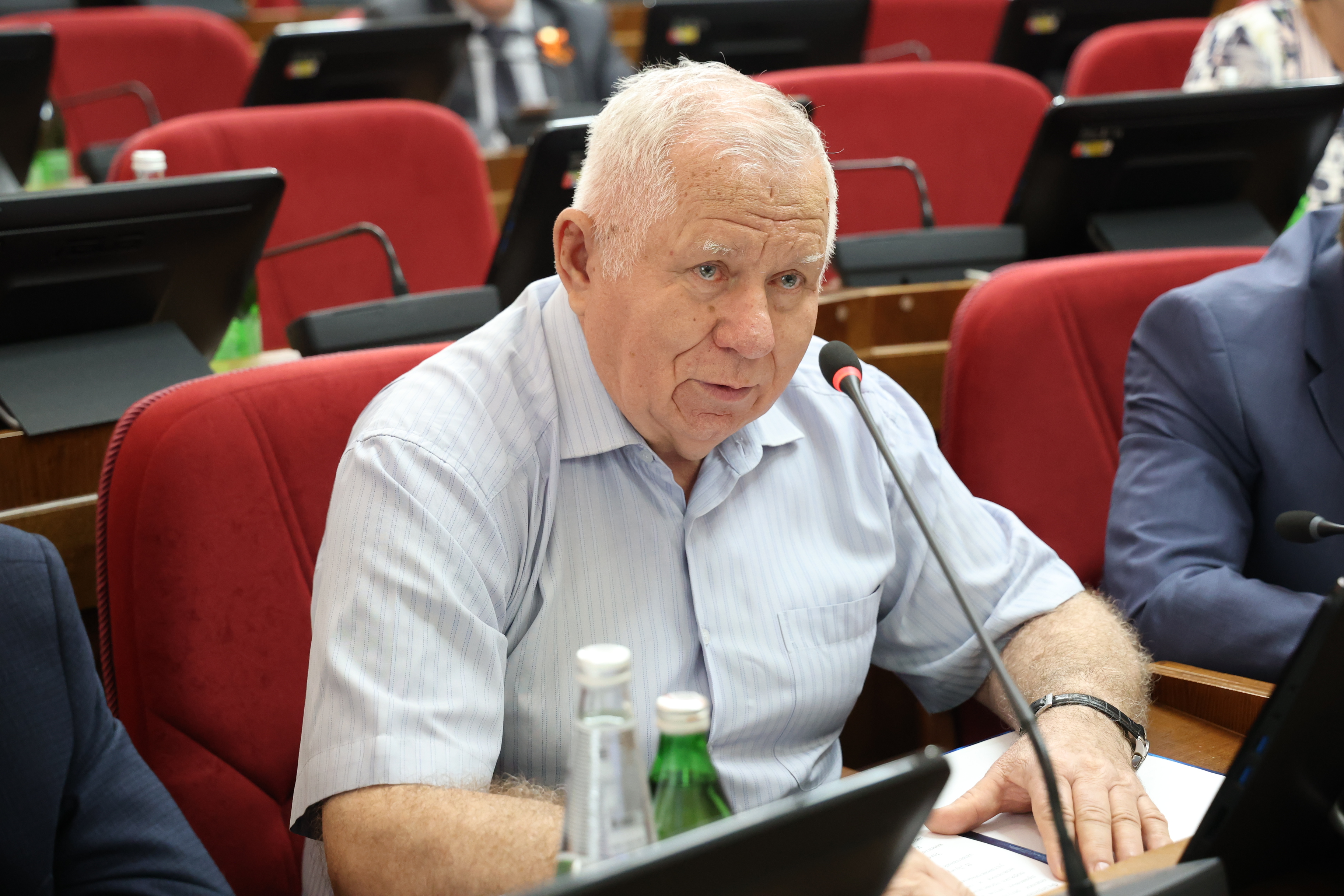 Утверждена повестка предстоящего заседания Думы