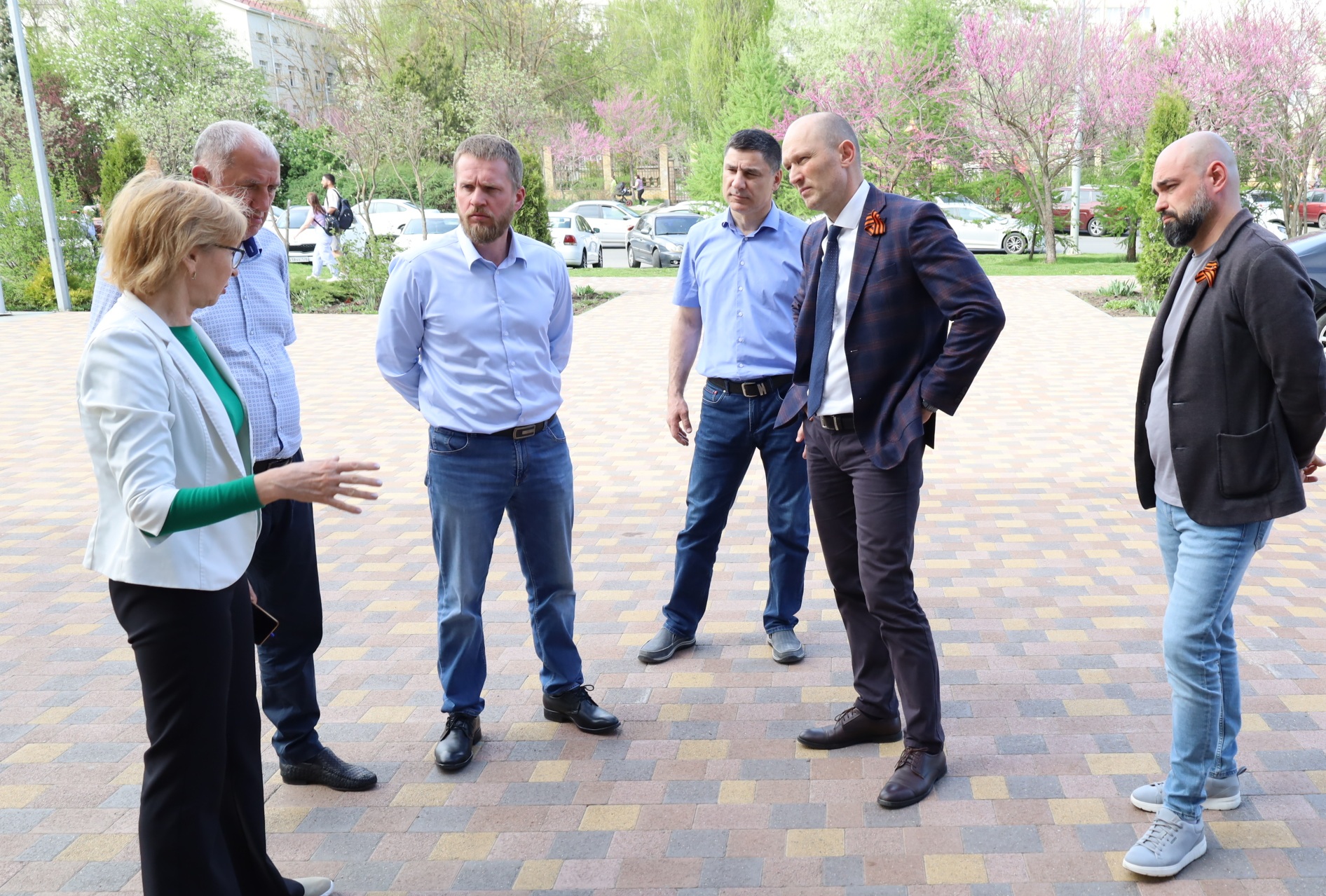 Депутаты ознакомились с условиями подготовки юных спортсменов